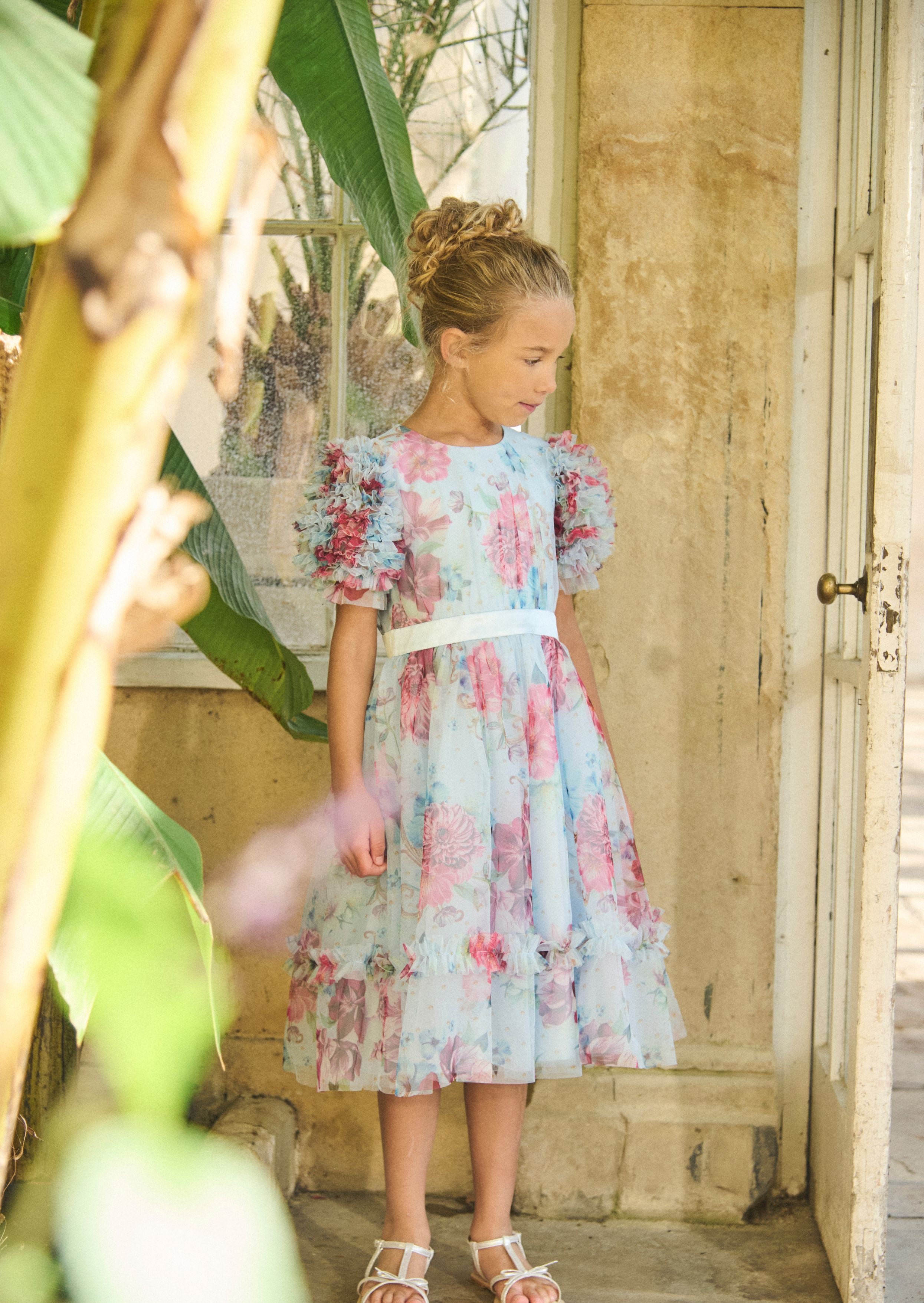 Florence Blau Kleid mit Rüschenärmeln und Mesh-Einsatz