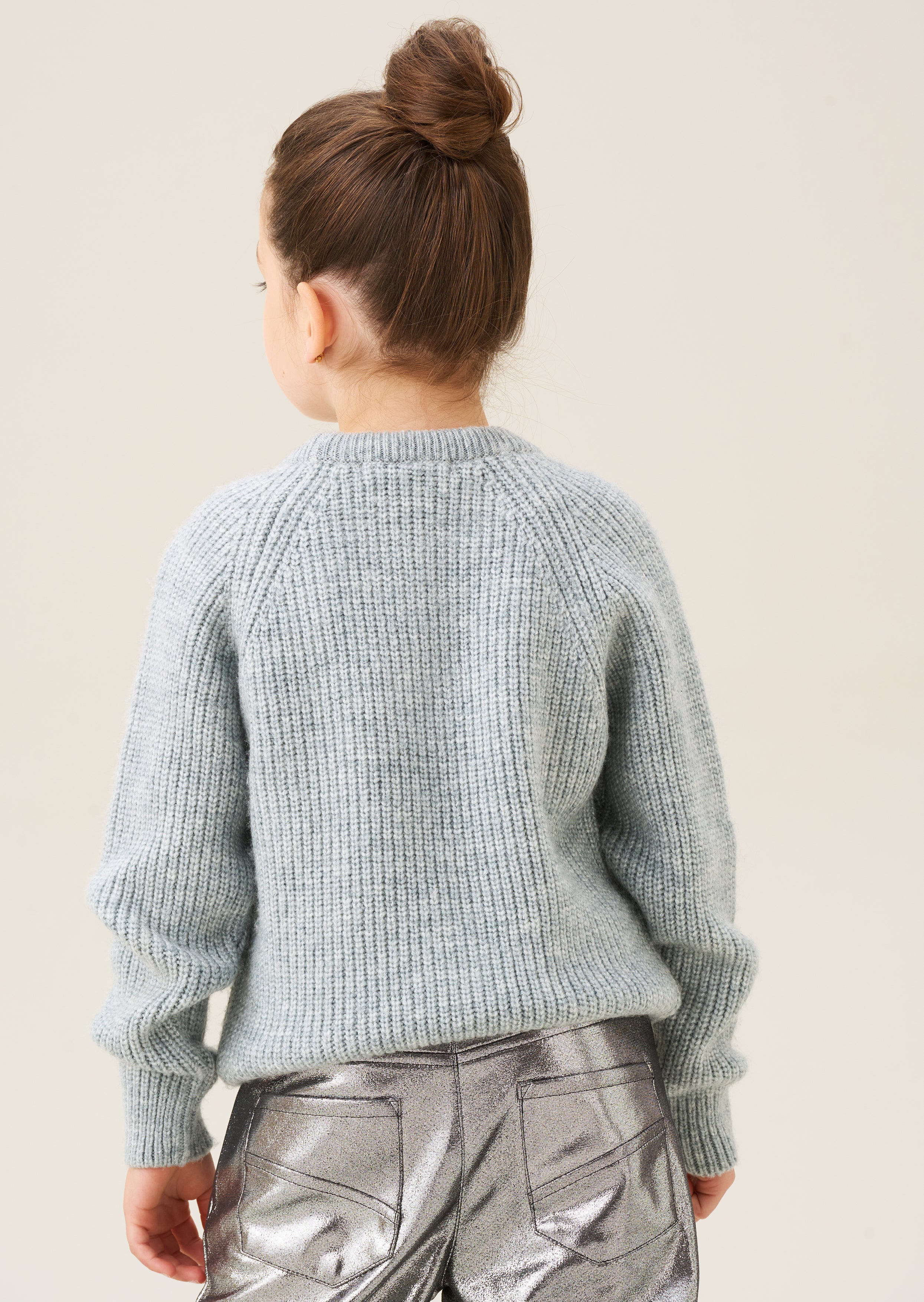 Pull orné de fleurs Rumi