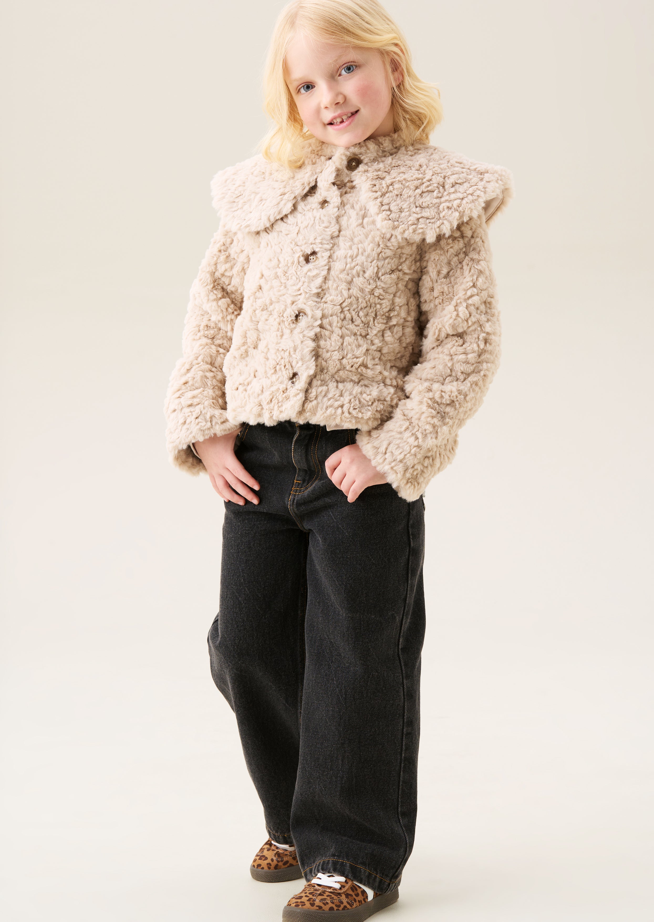 Manteau en fourrure Cecile à col cape - Taupe