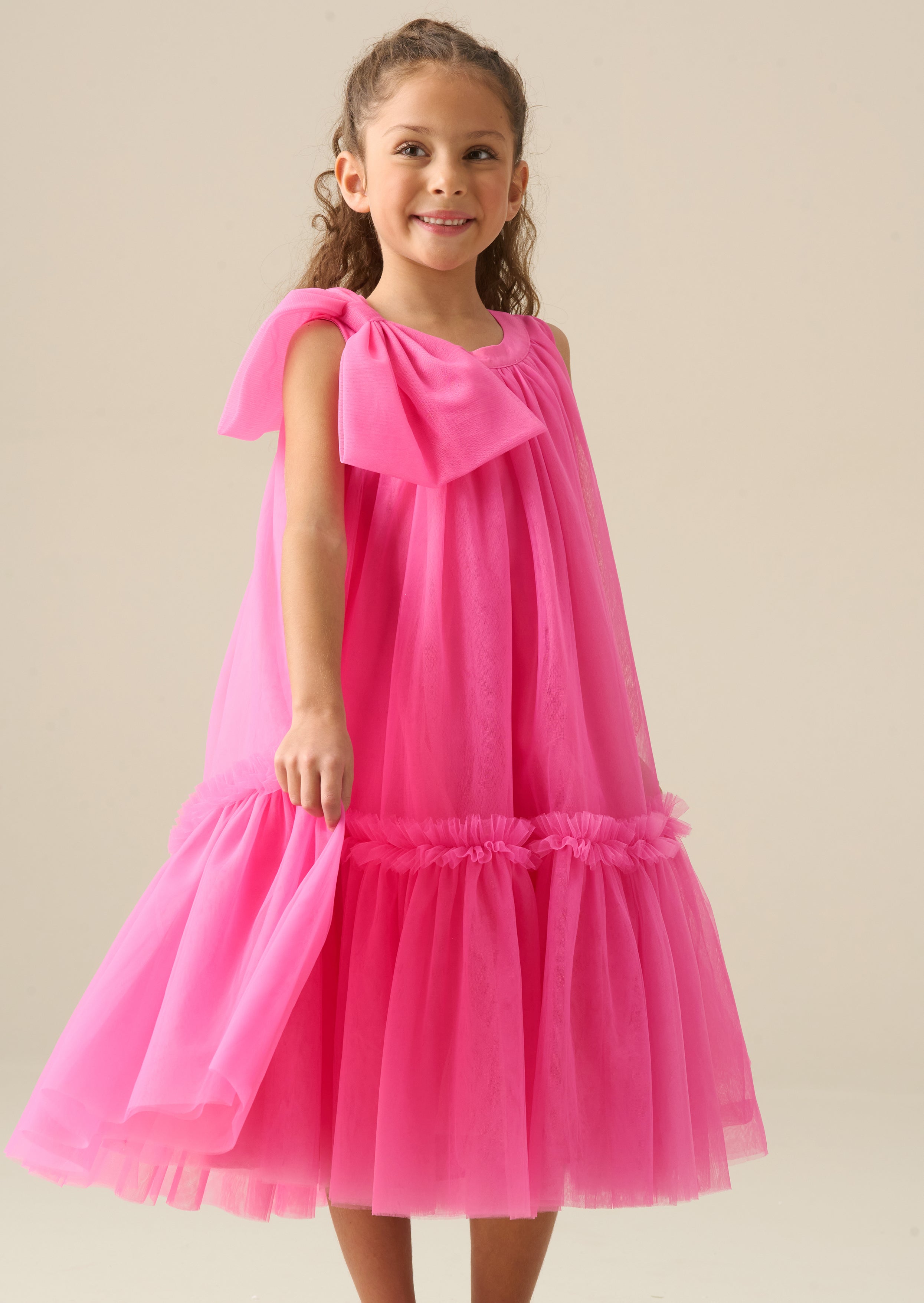 فستان تالولا بكتف القوس من التول