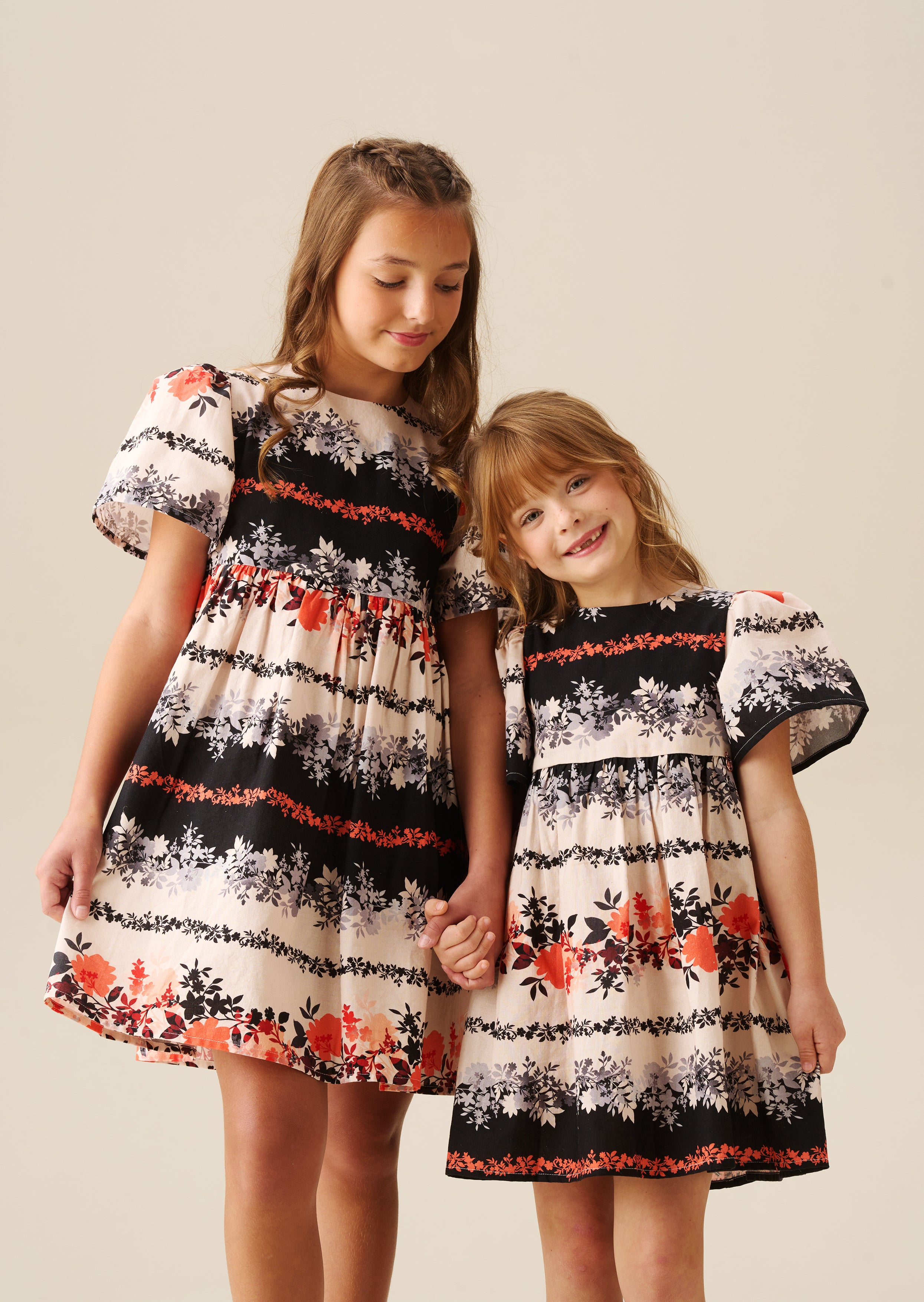 فستان رينا متعدد الطباعات ذو تأرجح