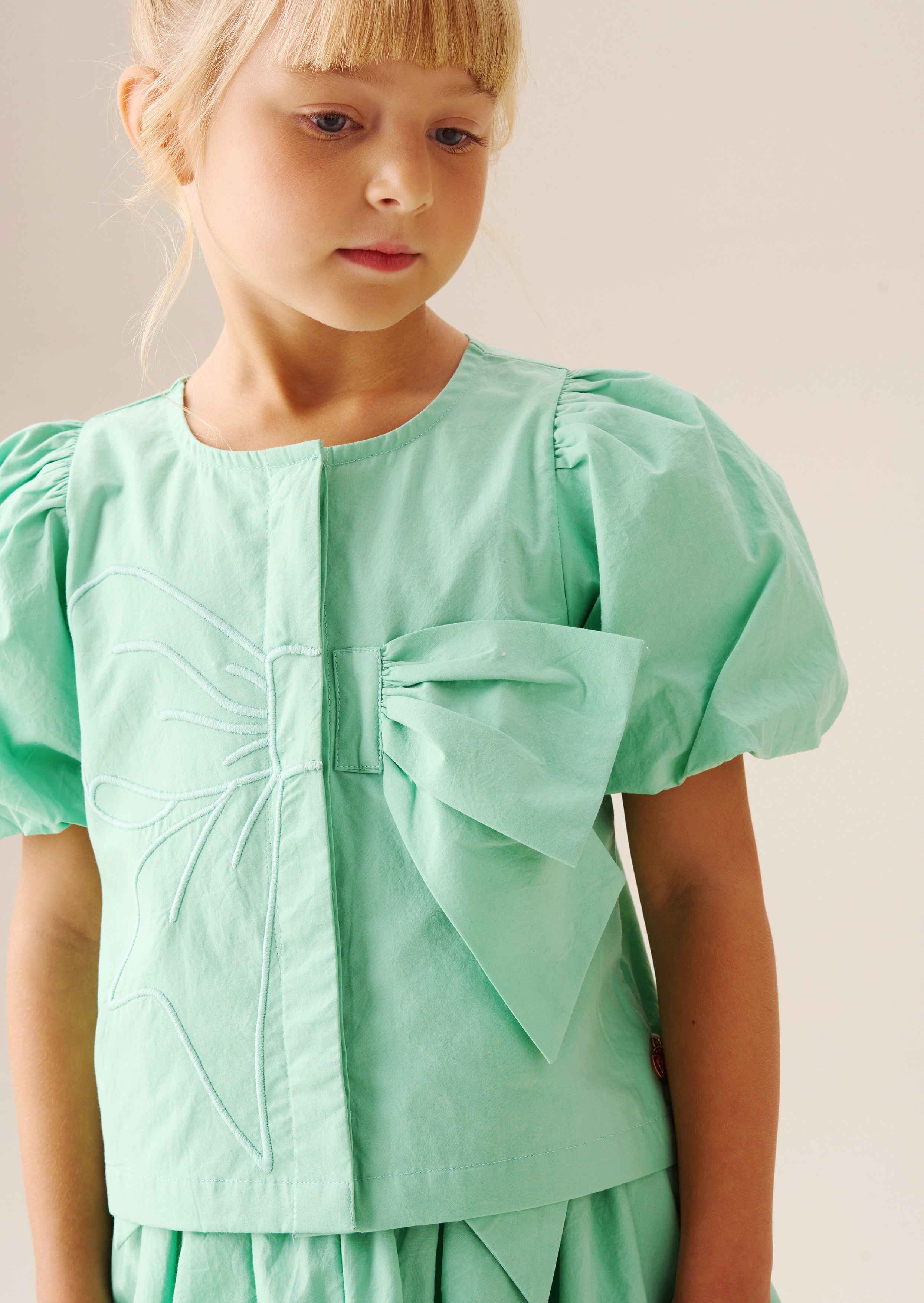 Wierzchni top Roxie Bow z ozdobnym splotem