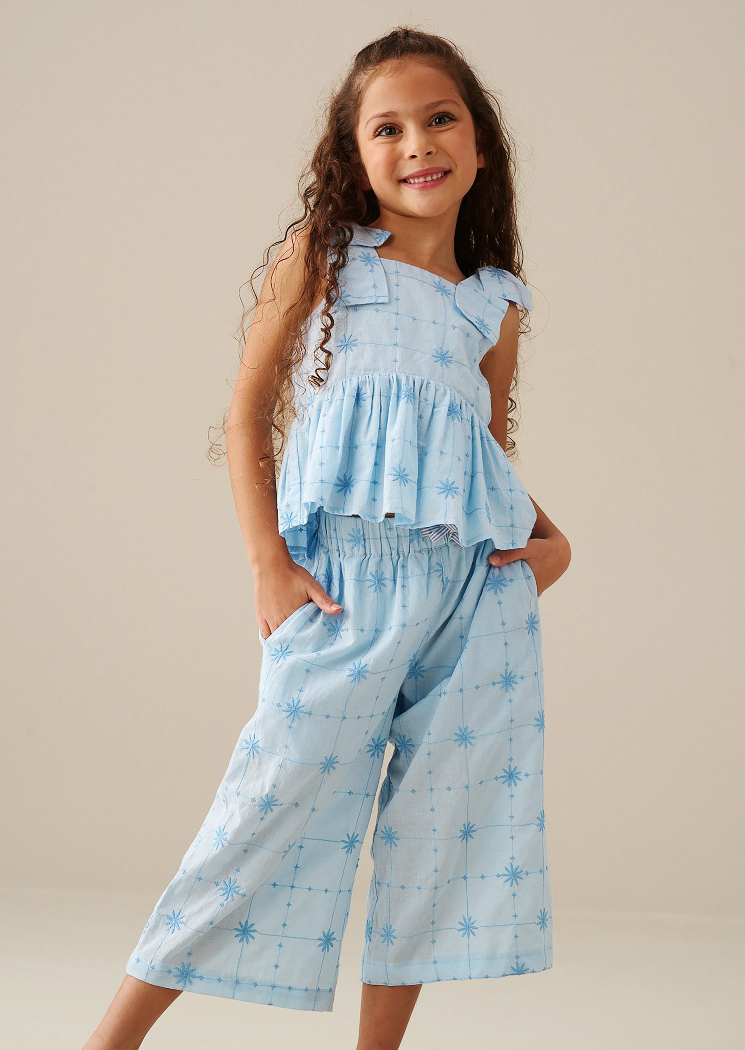 Top ricamato con dettaglio annodato Nellie