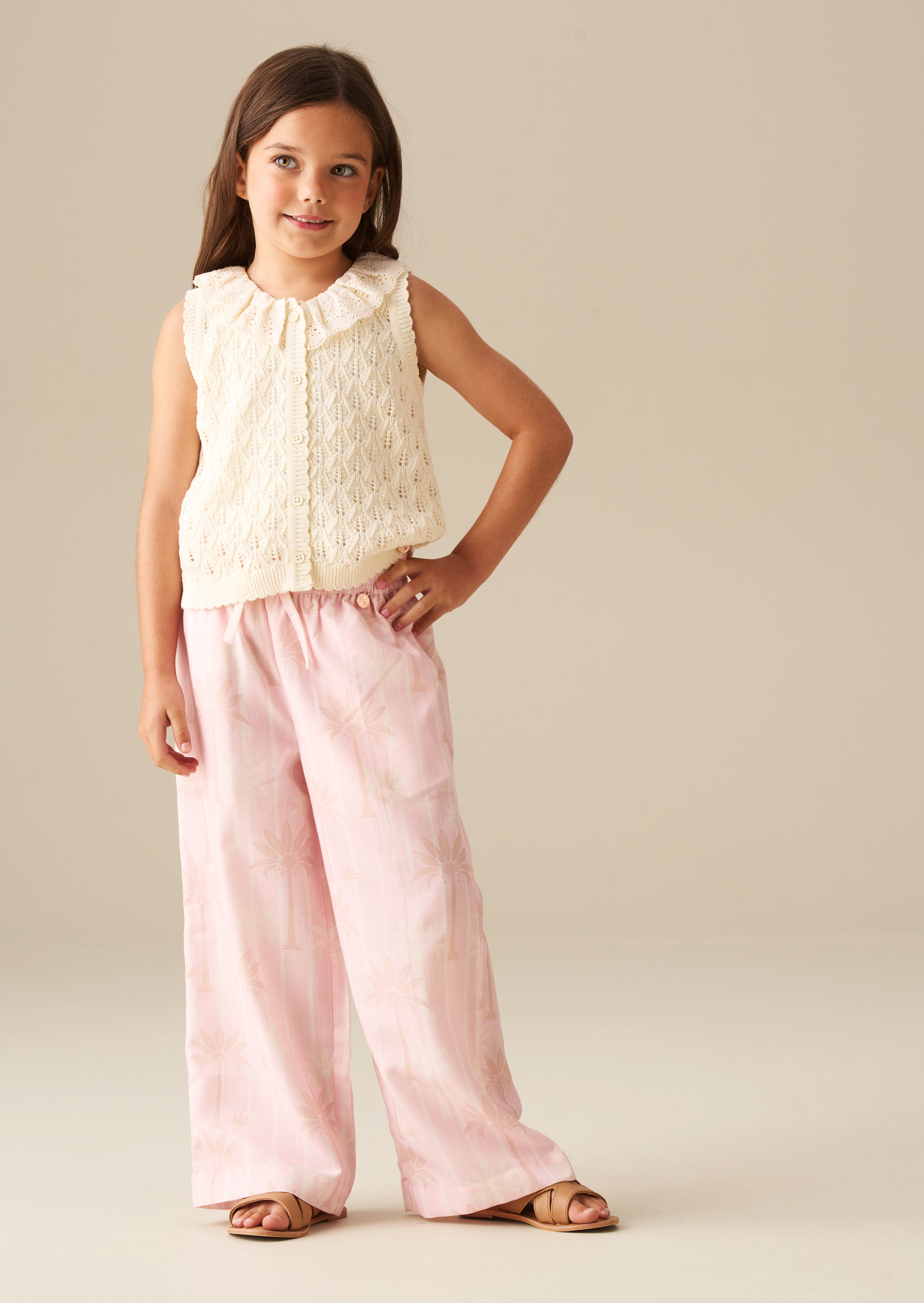 سراويل بحزام عند الخصر بطبعة نخيل وردية من Sarah Pink