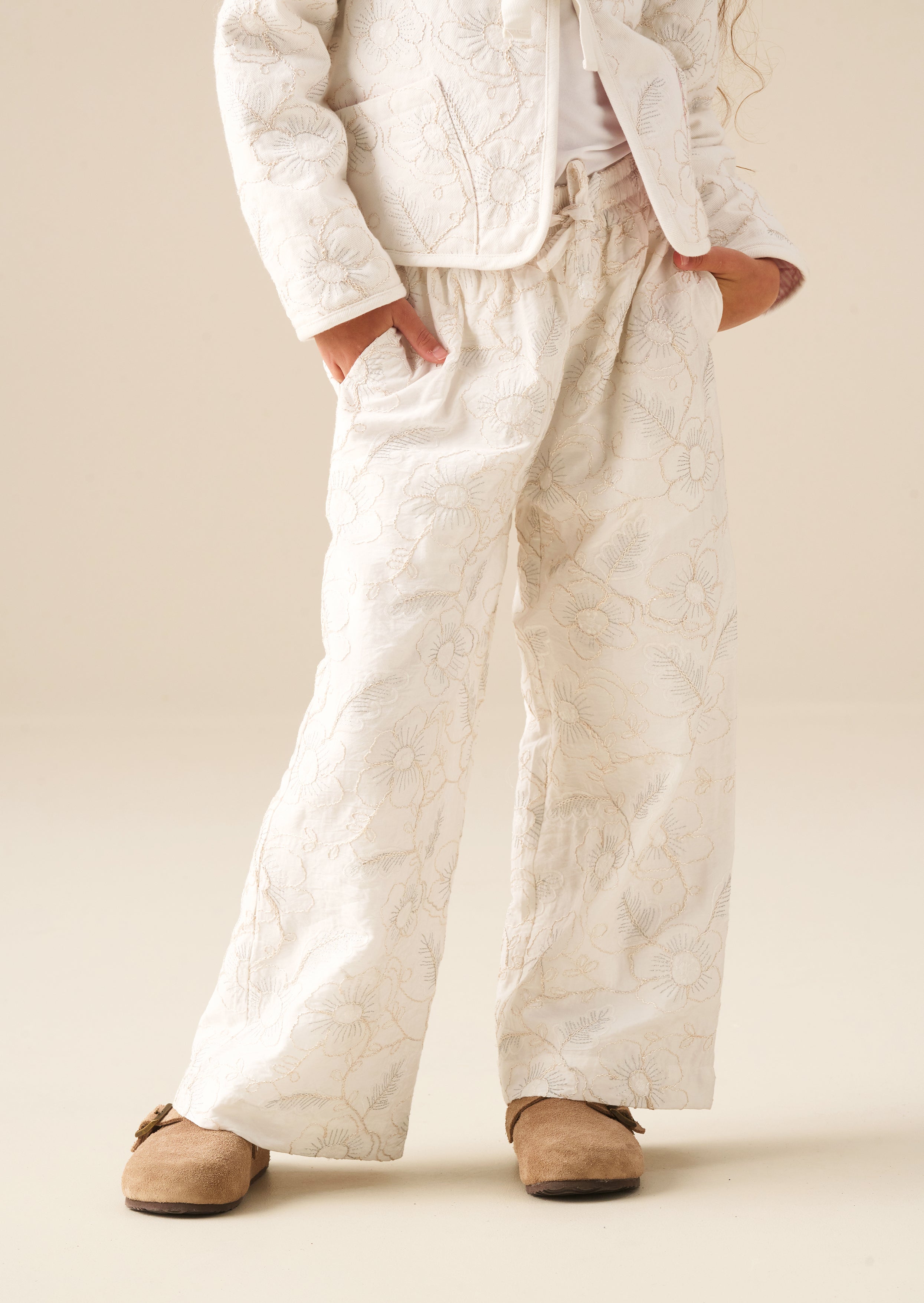 بنطلون خصر مربوط مطرز بنقشة أزهار أورورا