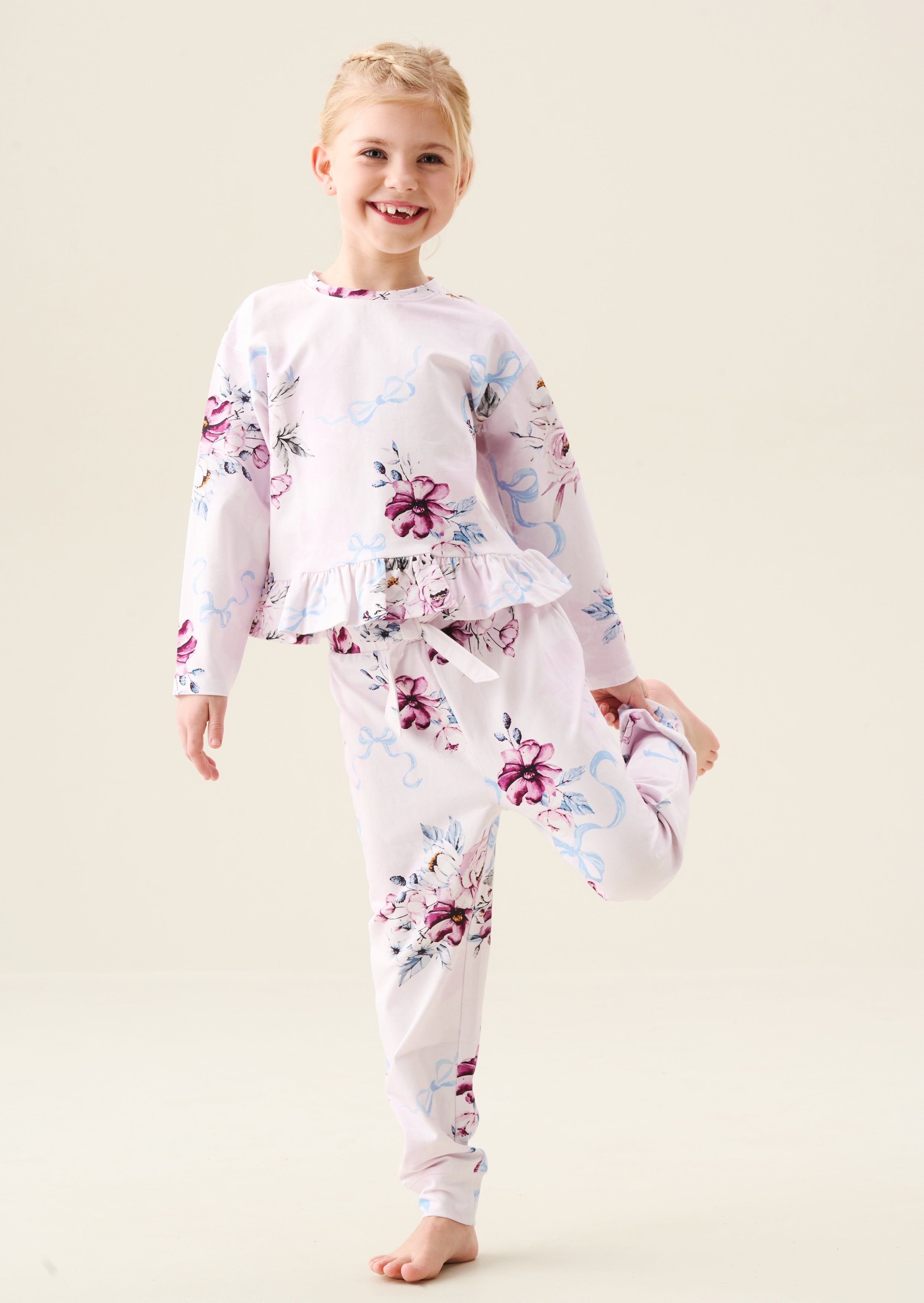 Pyjama à volants avec nœud floral rose Paloma