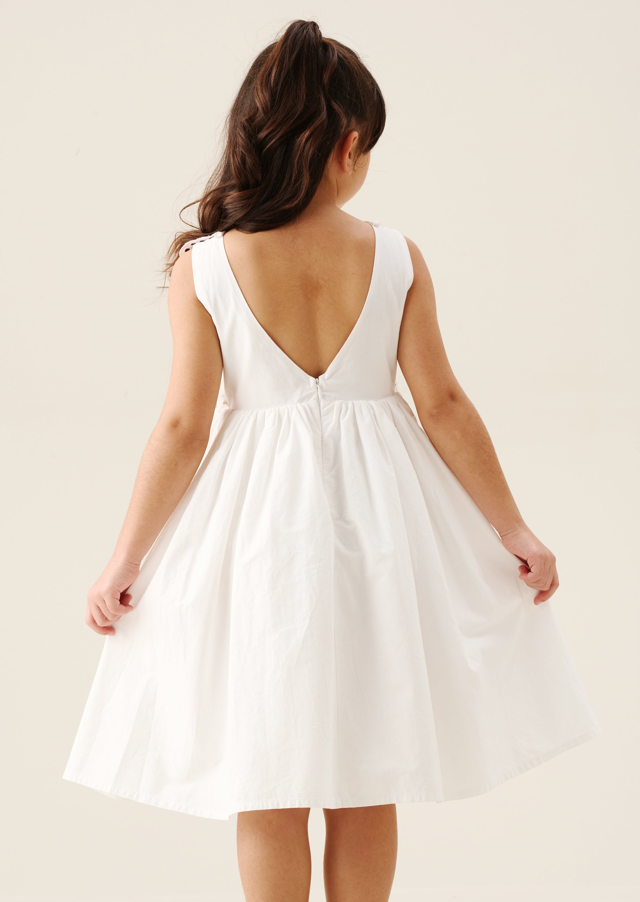 Natalia Baumwollkleid mit Stickerei und Schleife