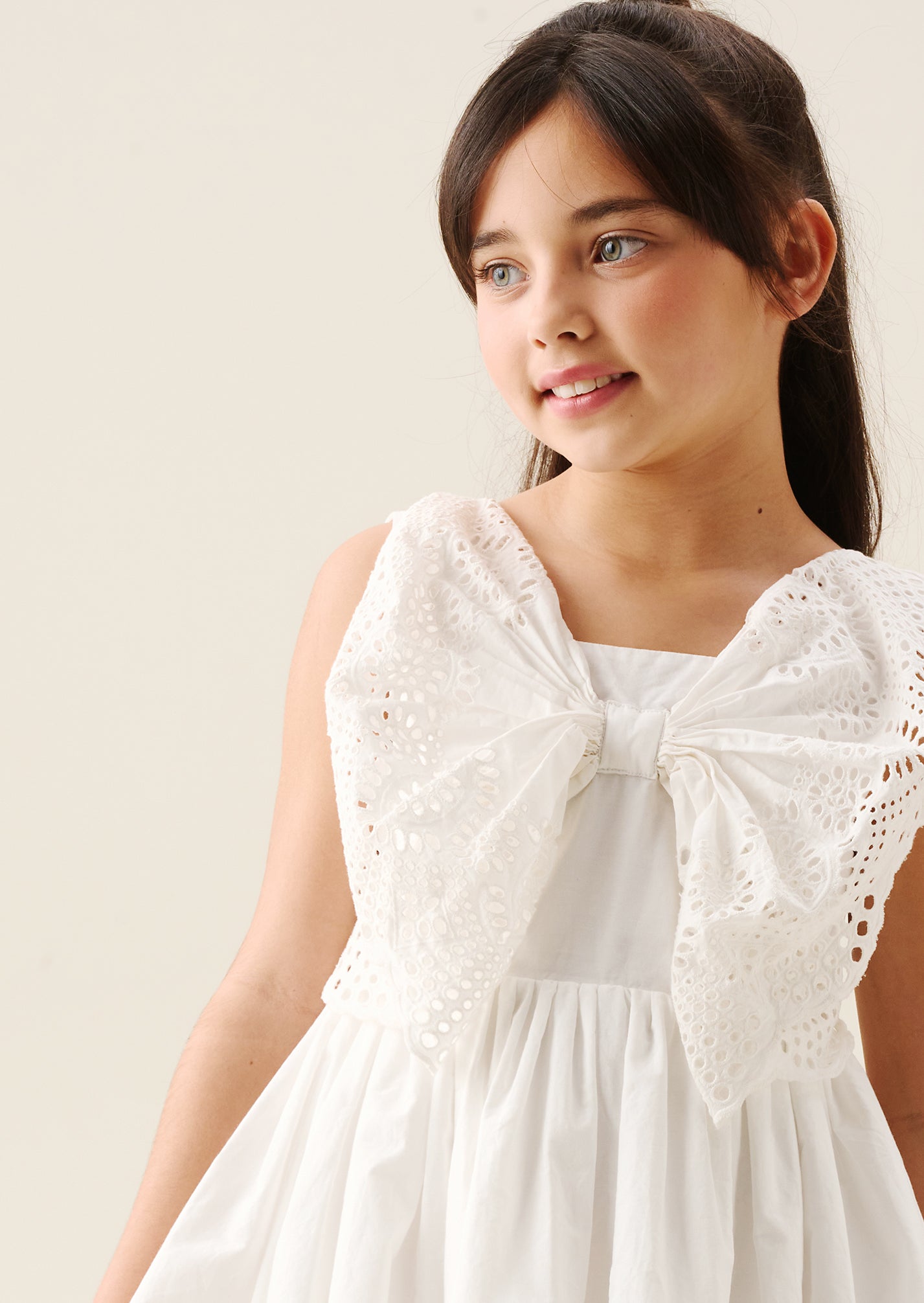 Vestido de algodón con lazo y bordado Natalia