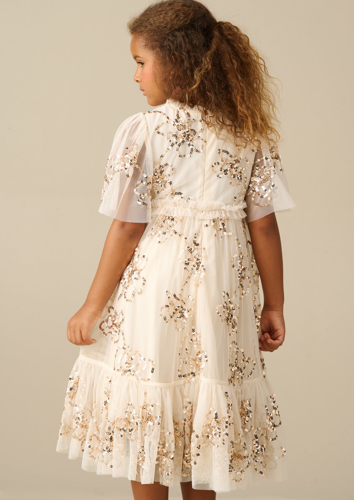 Delta-Kleid aus Mesh mit Paillettenblumen