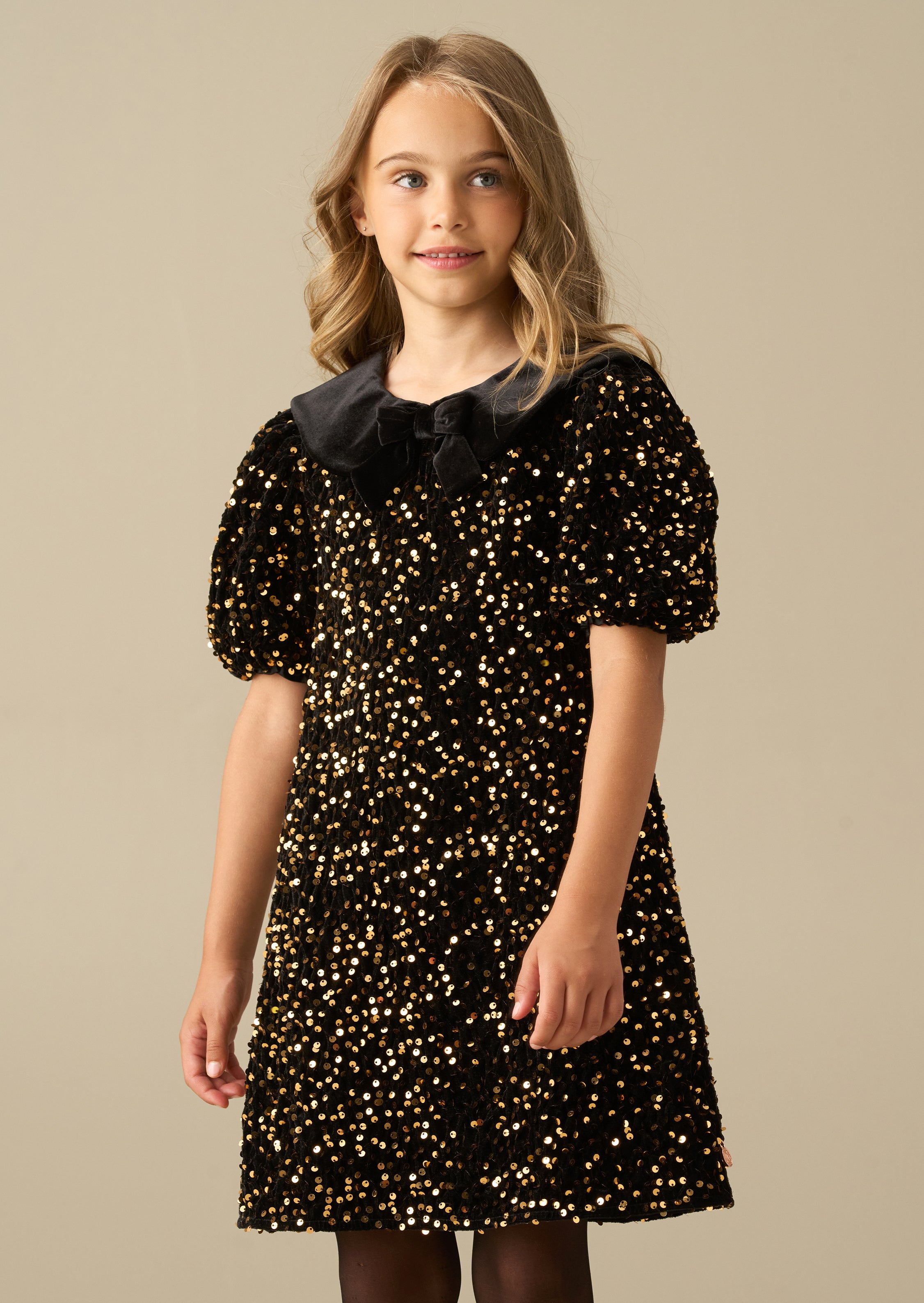 Robe trapèze à sequins avec col Eloise