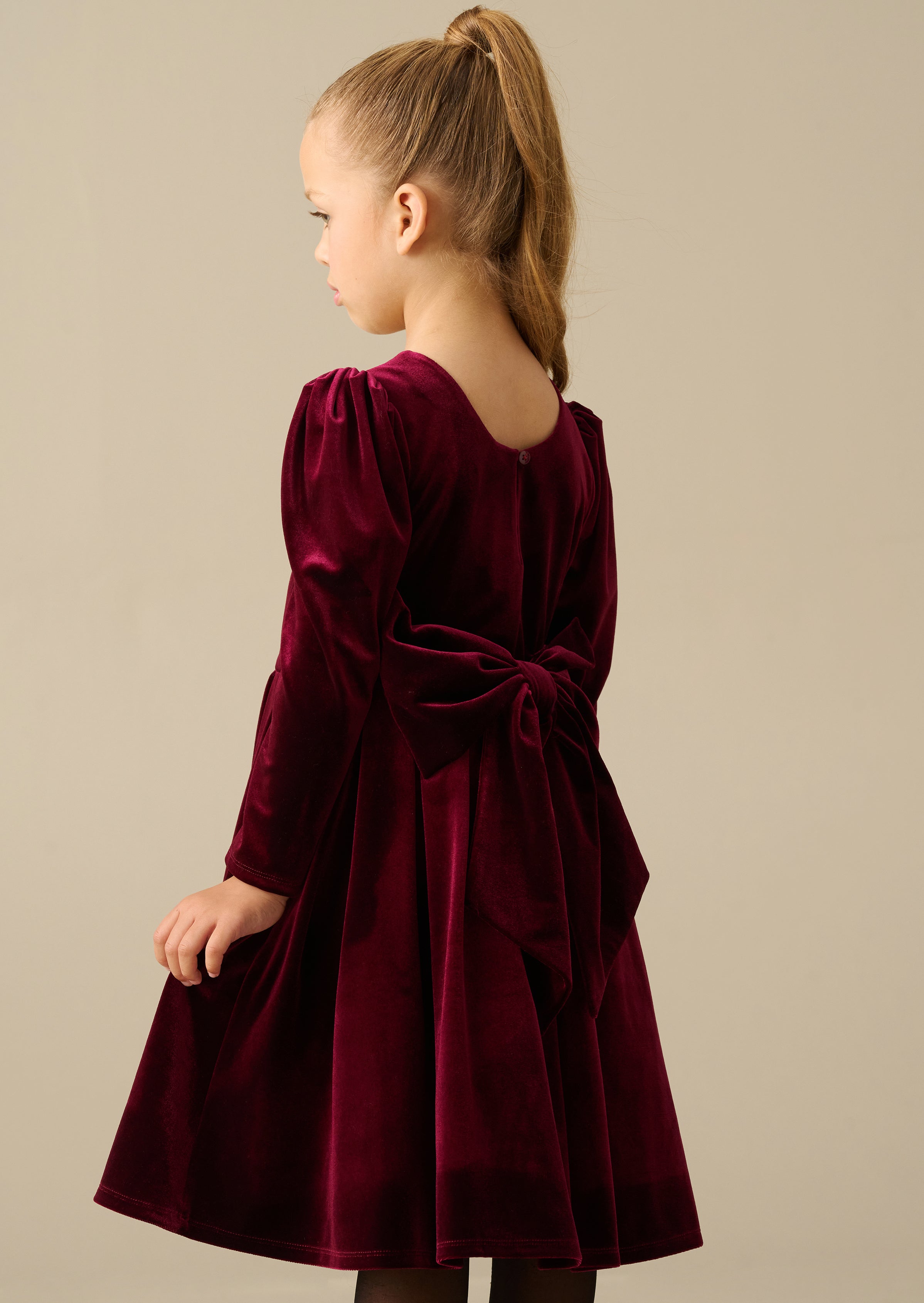 Vestido Grace de terciopelo con lazo en la espalda