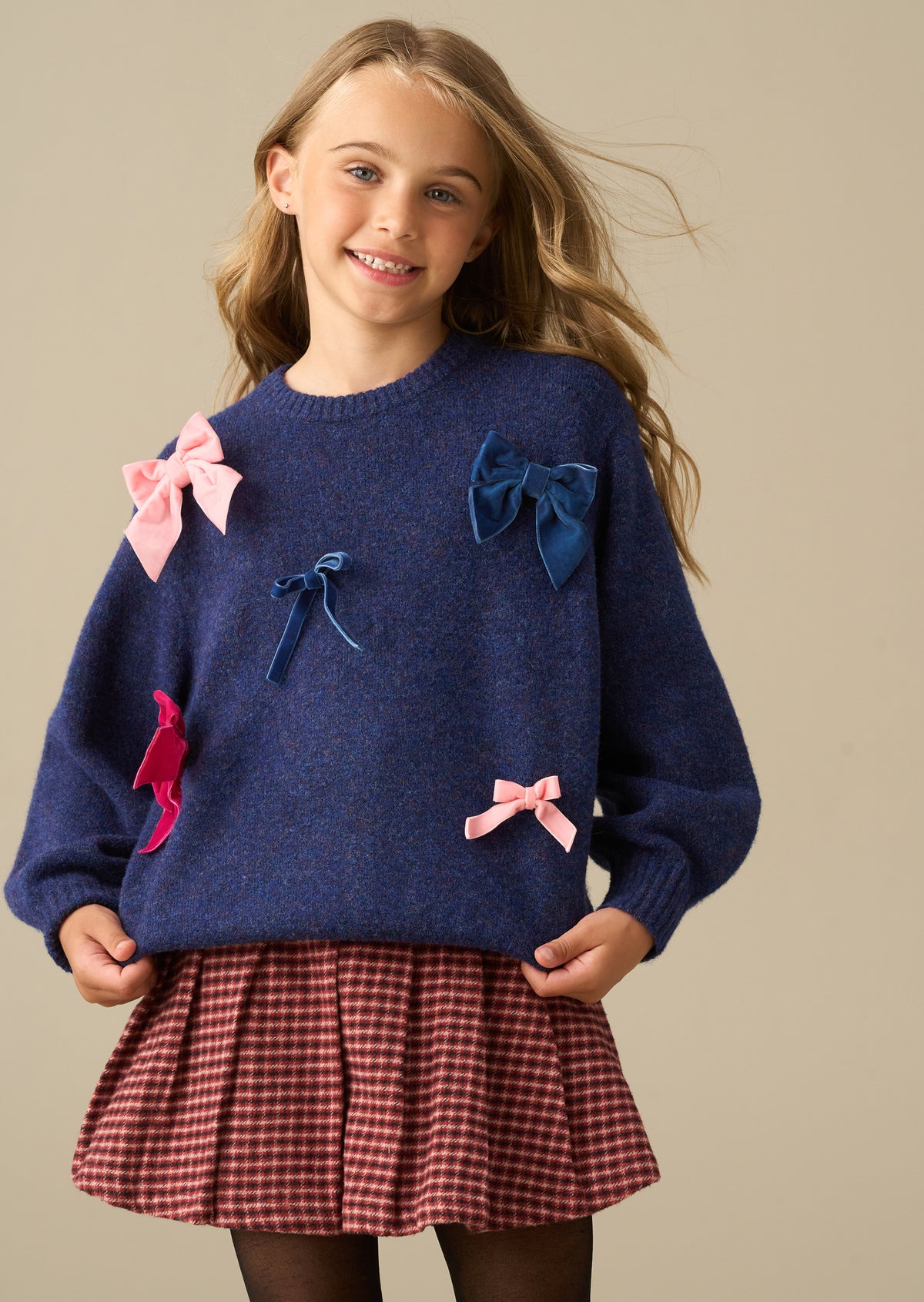 Freya blauer Strickpullover mit durchgehendem Schleifenmuster