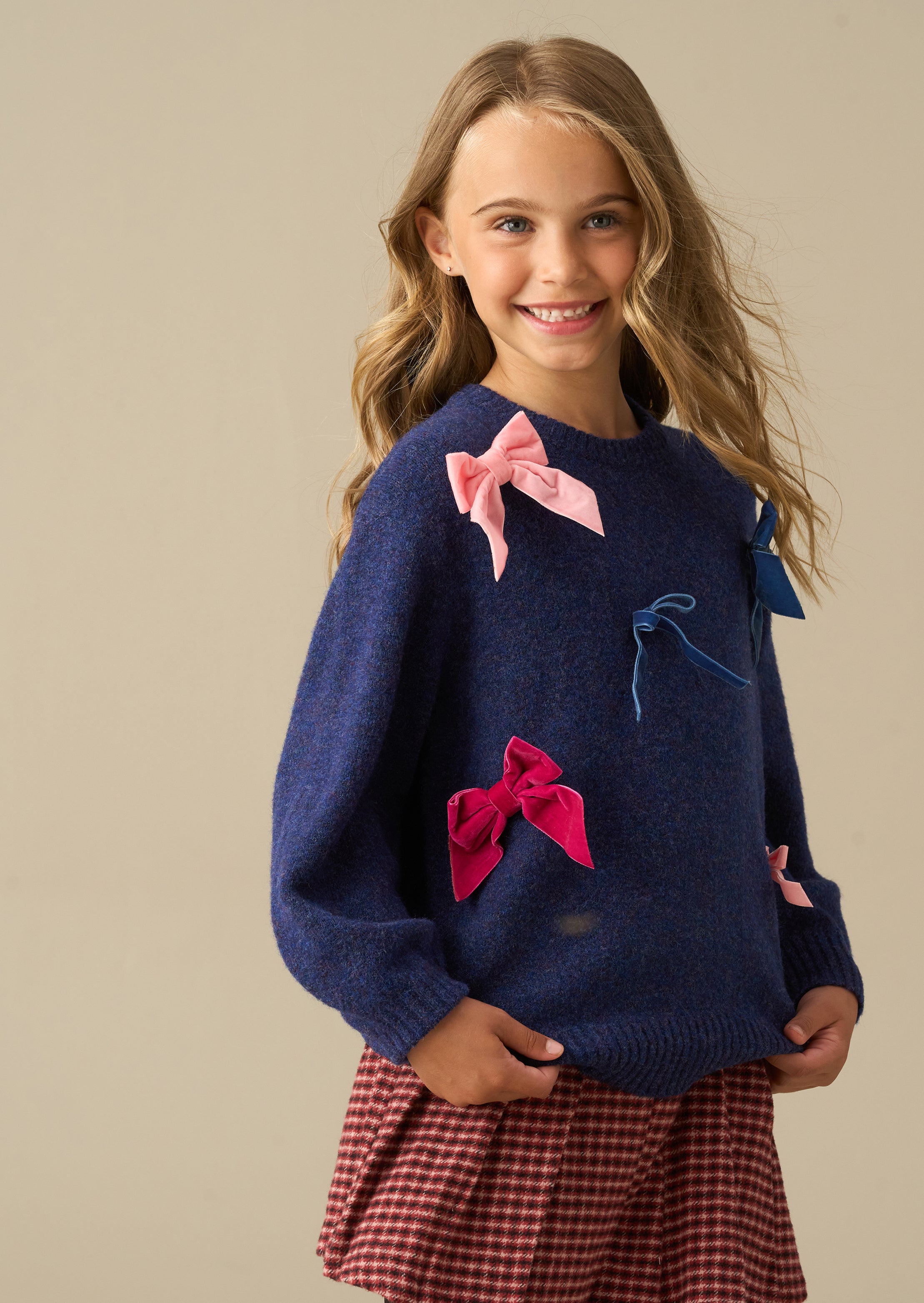 Freya blauer Strickpullover mit durchgehendem Schleifenmuster