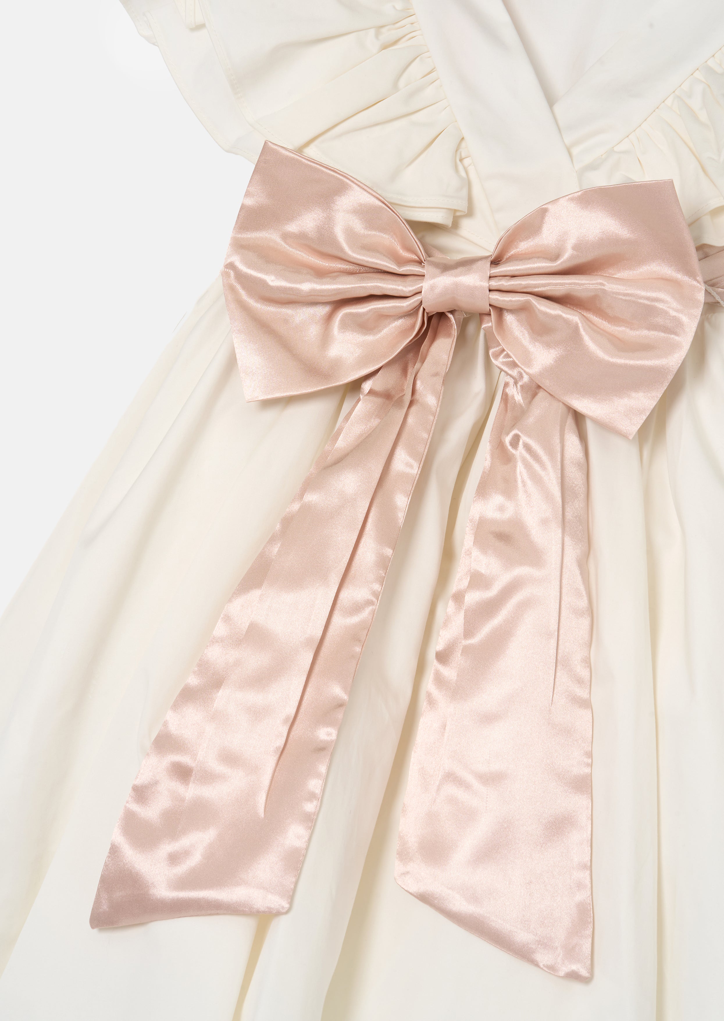 فستان سيلفي مكشكش مع وشاح وردي ناعم