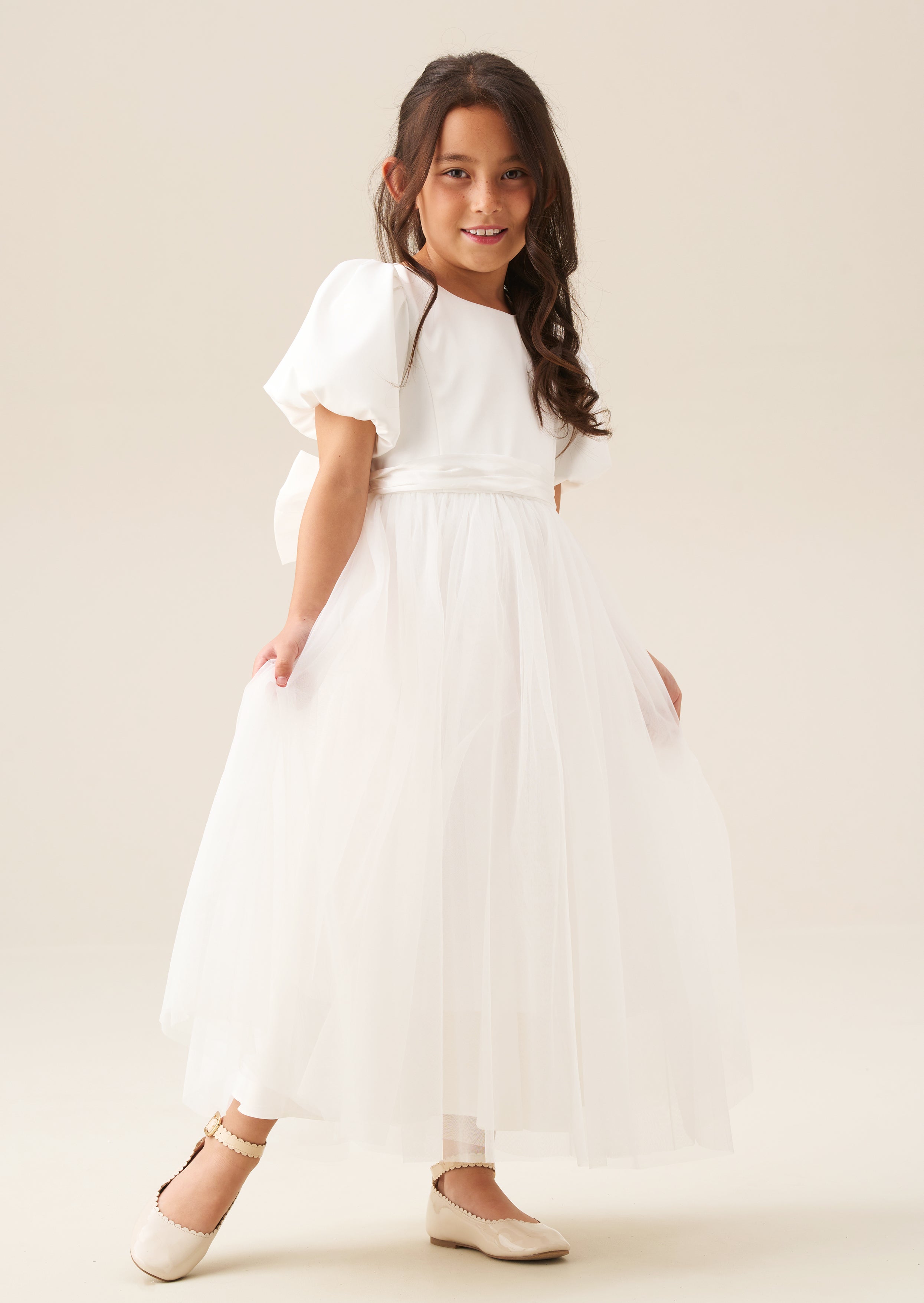 Vestido Selene de tul con fajín color marfil