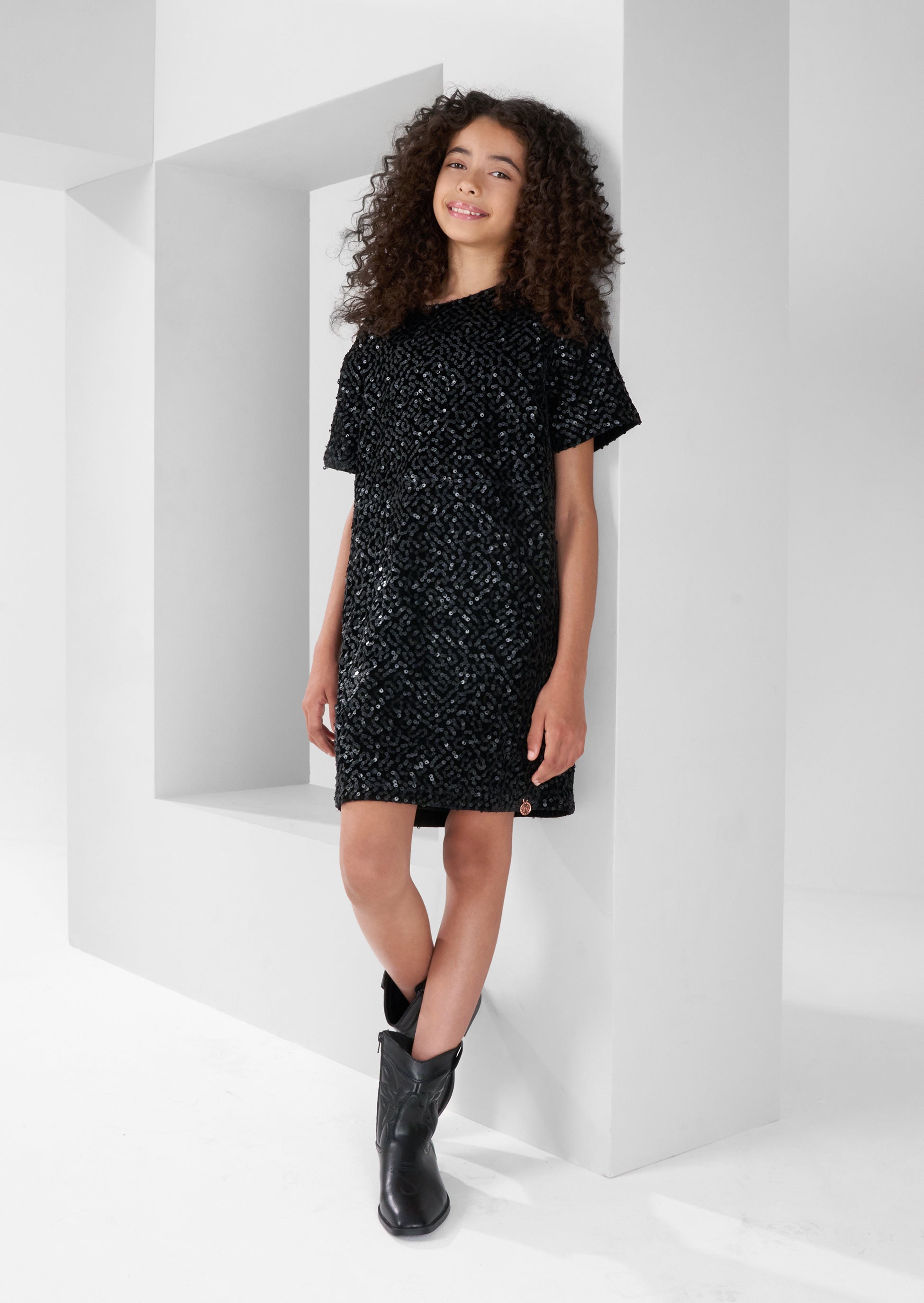 Robe droite Lexi mate à sequins