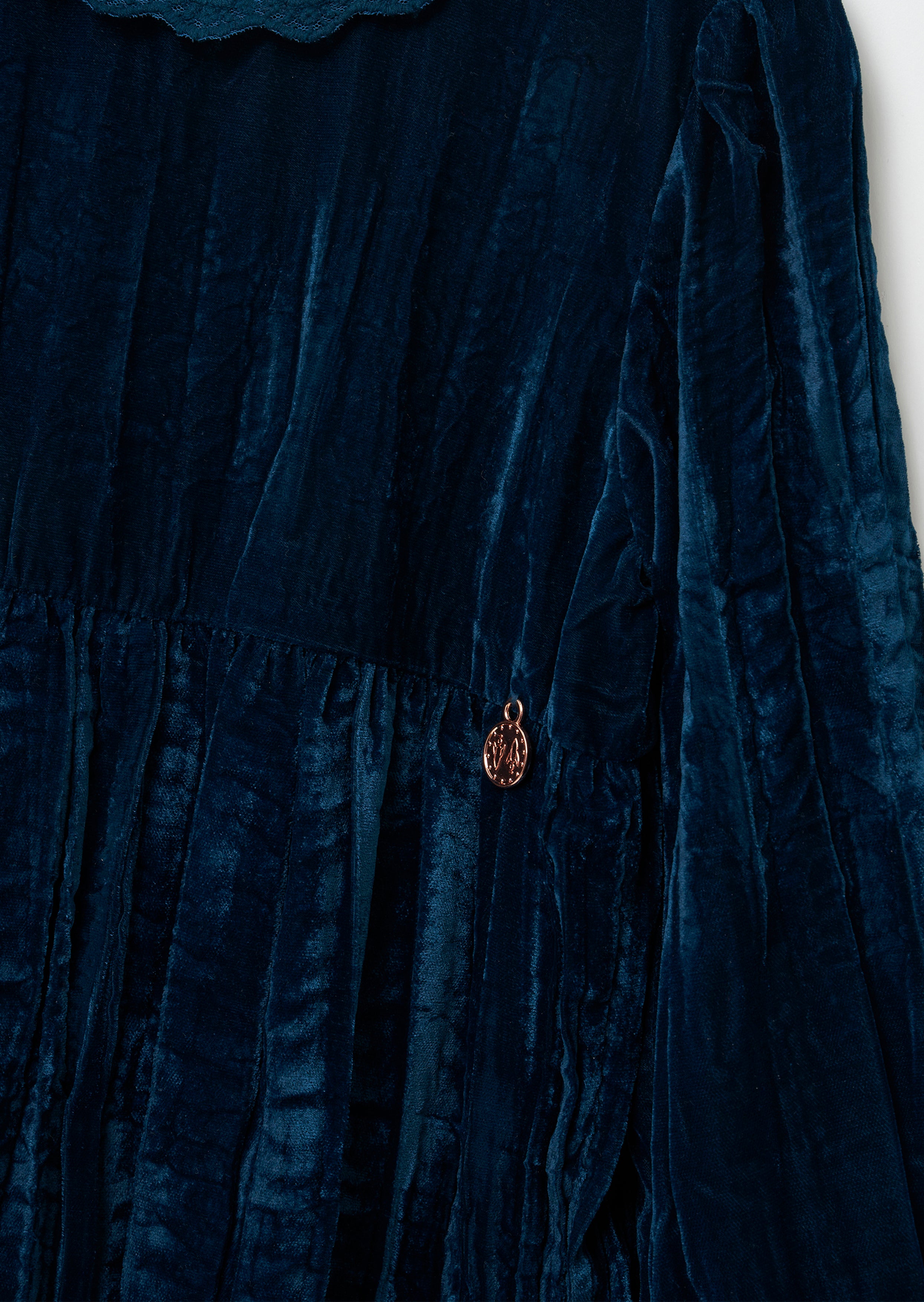 Mia Kleid mit Samtspitzenkragen