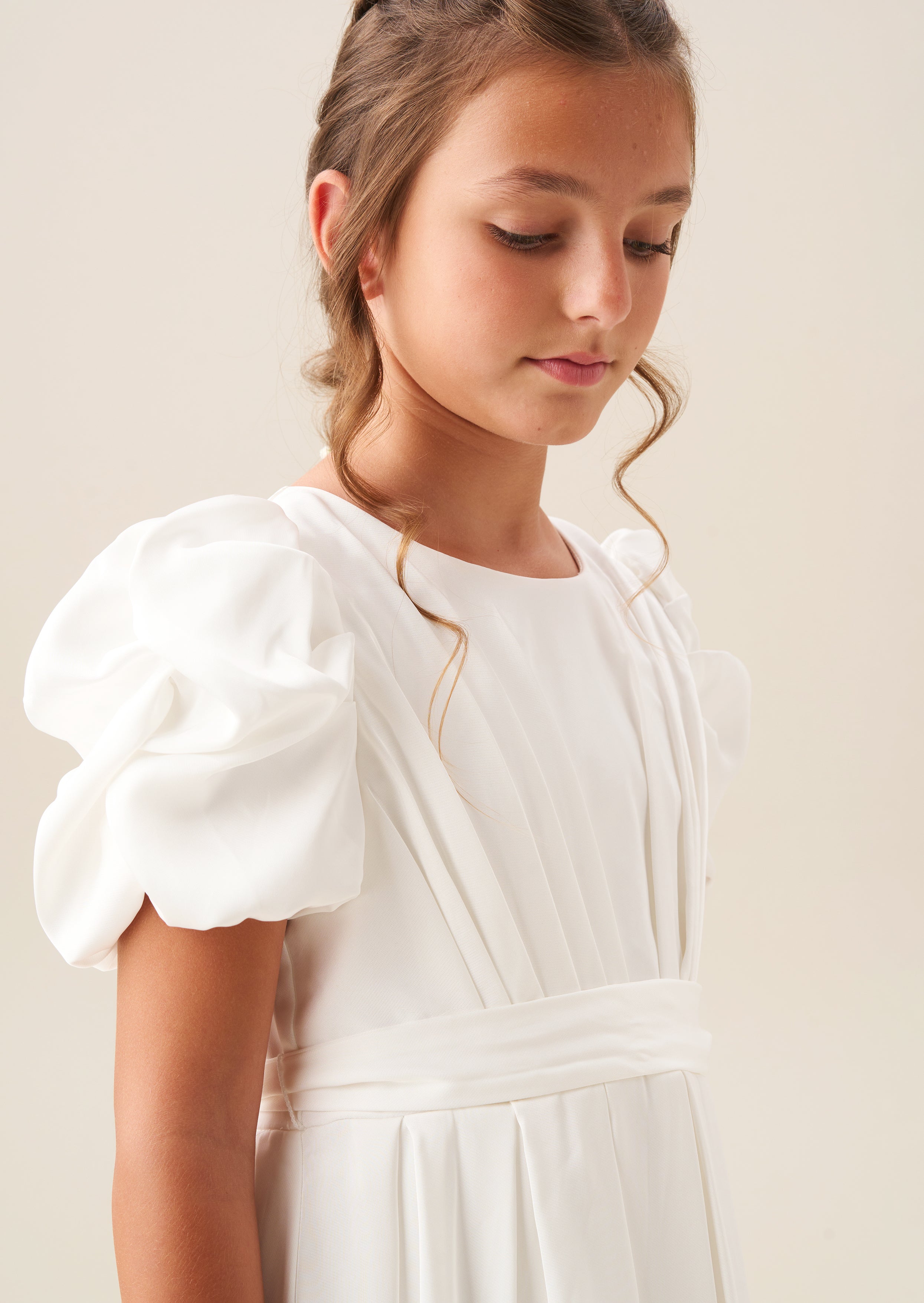 Vestido Portia marfil con corpiño plisado