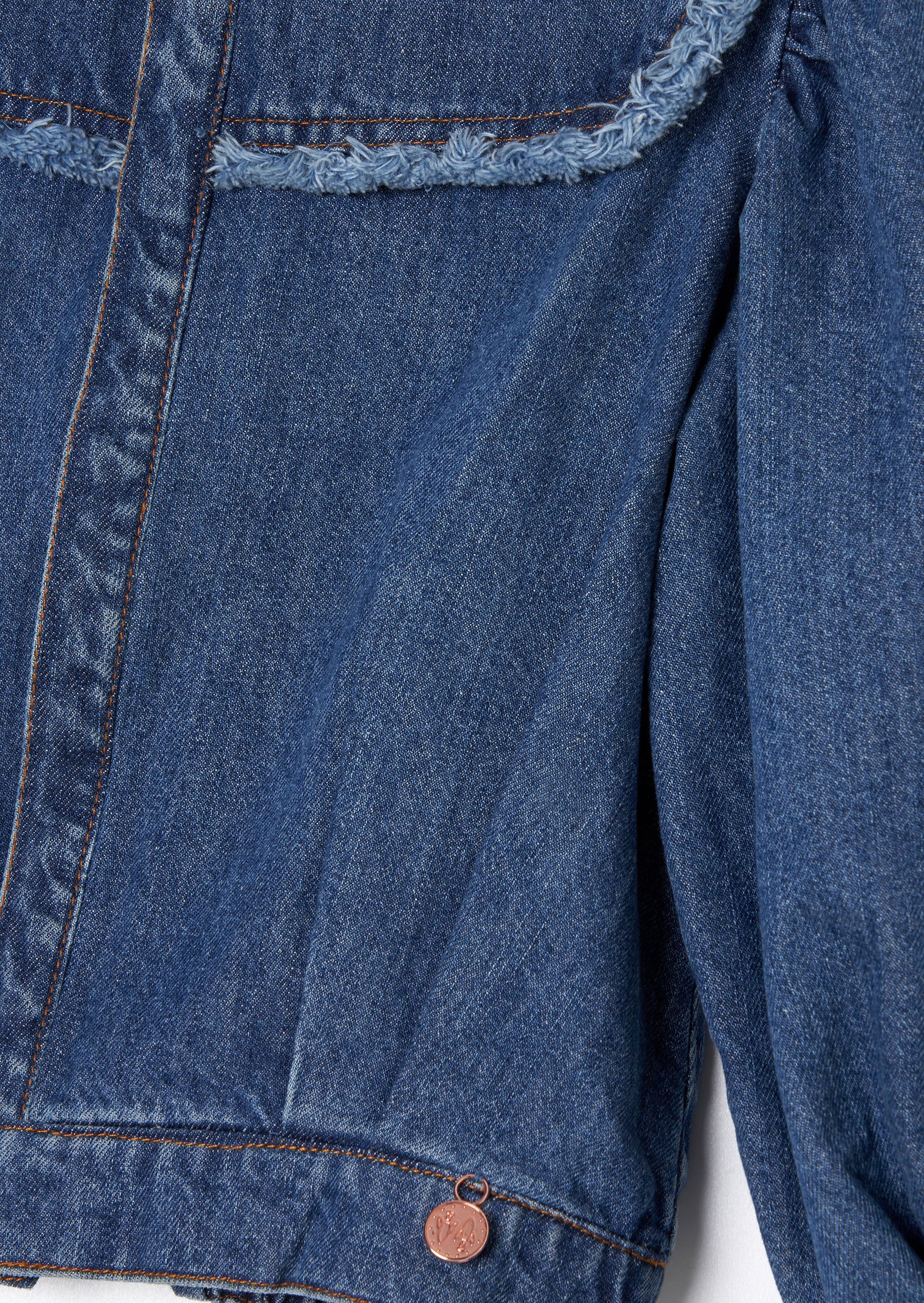 Giselle Jeanshemdjacke