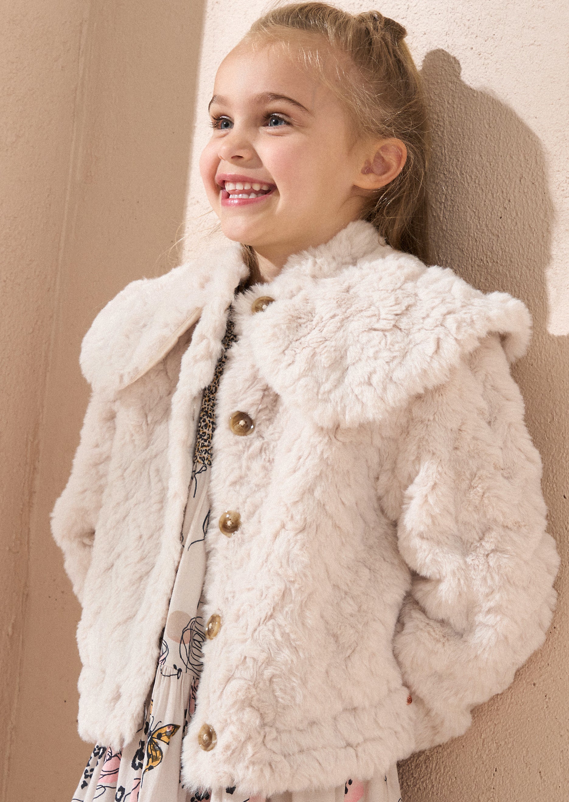 Płaszcz z kołnierzem z futra Cecile Nude Cut Cape