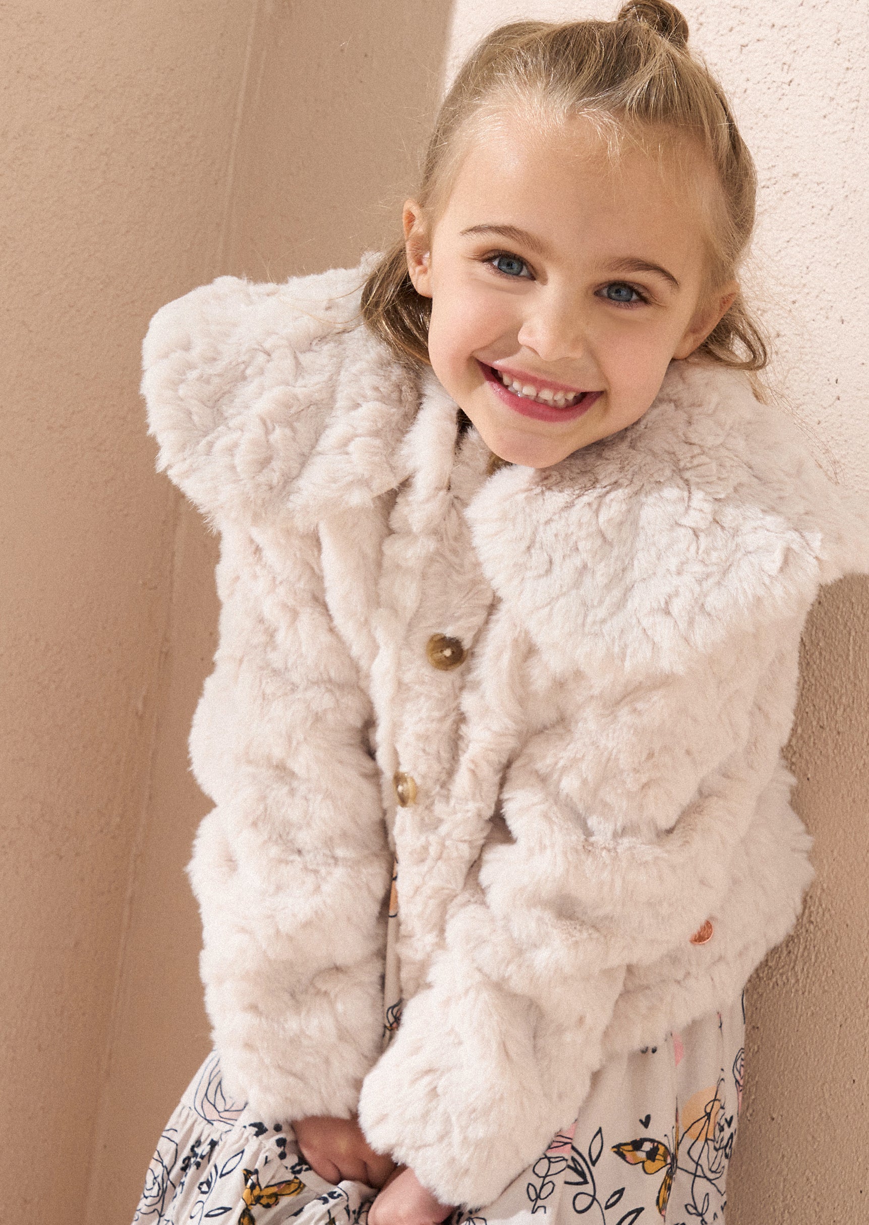 Płaszcz z kołnierzem z futra Cecile Nude Cut Cape