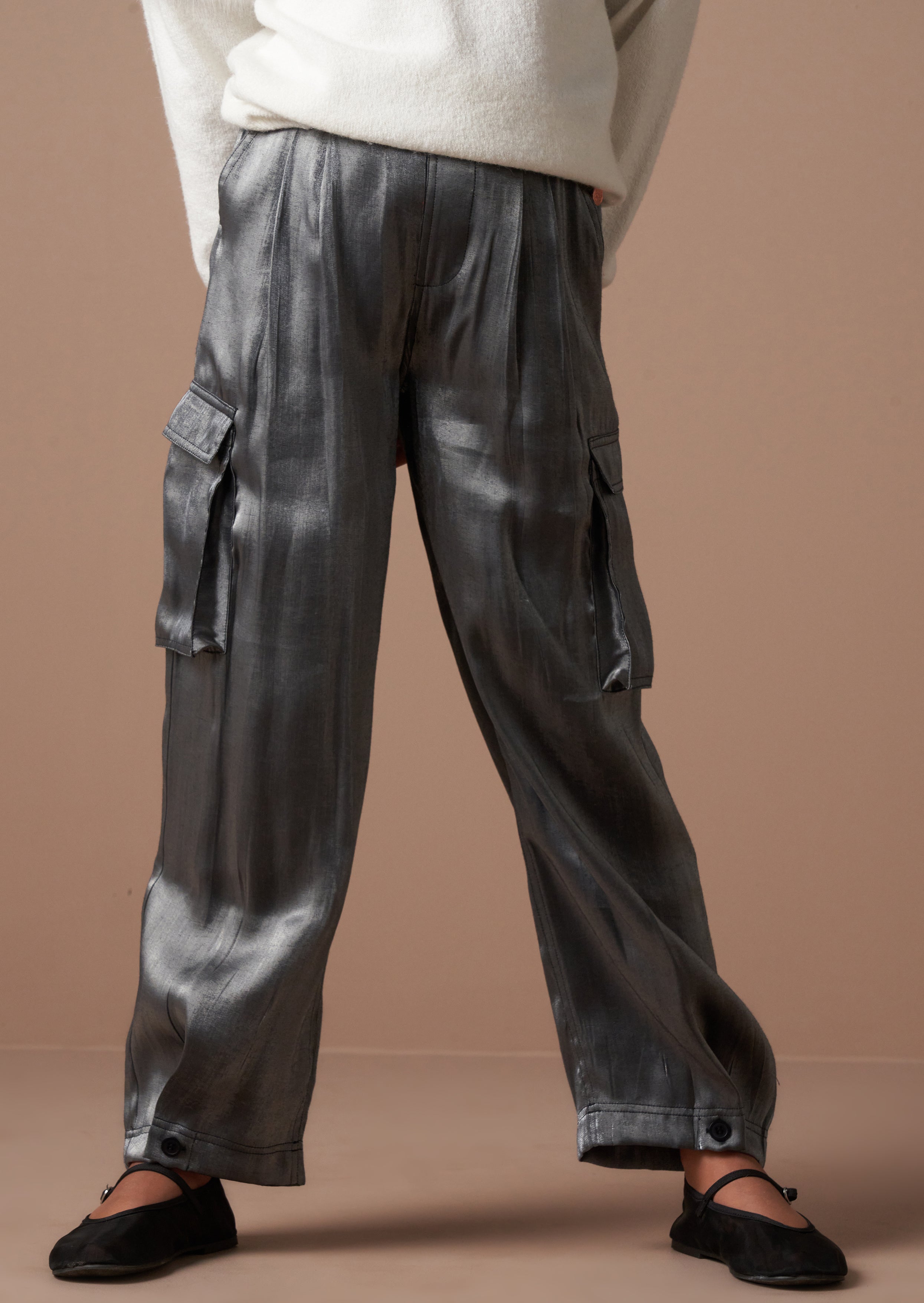 Vivienne Silber Hammerschlag Satin Cargo