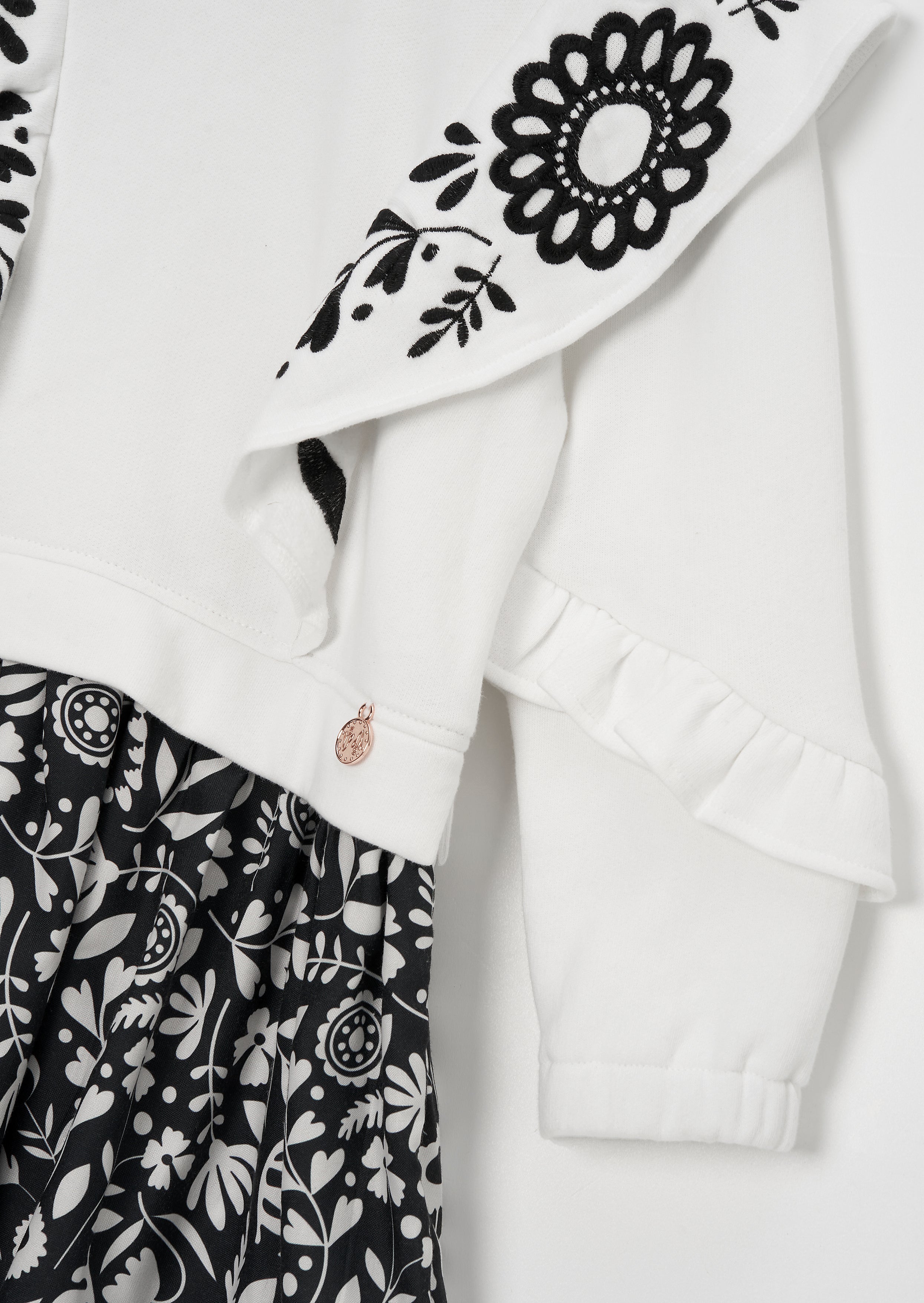 Nadine Elfenbein Folklore-Print Sweatkleid