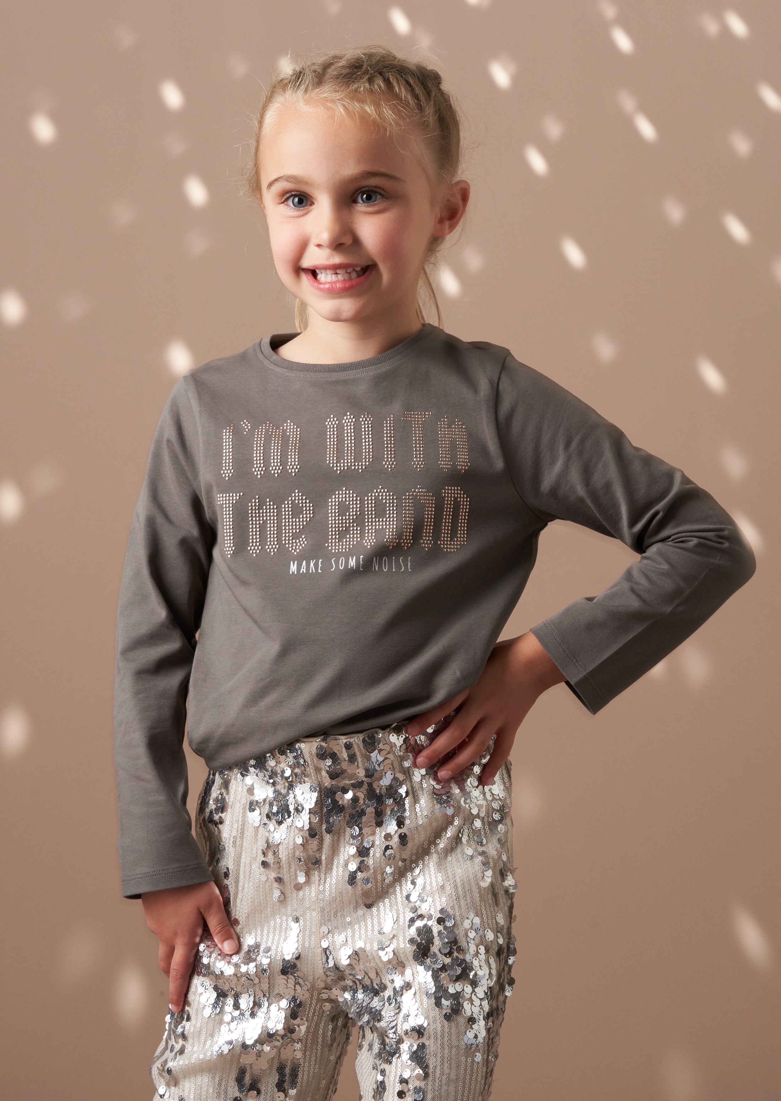 Jem graues Langarm-Nieten-T-Shirt