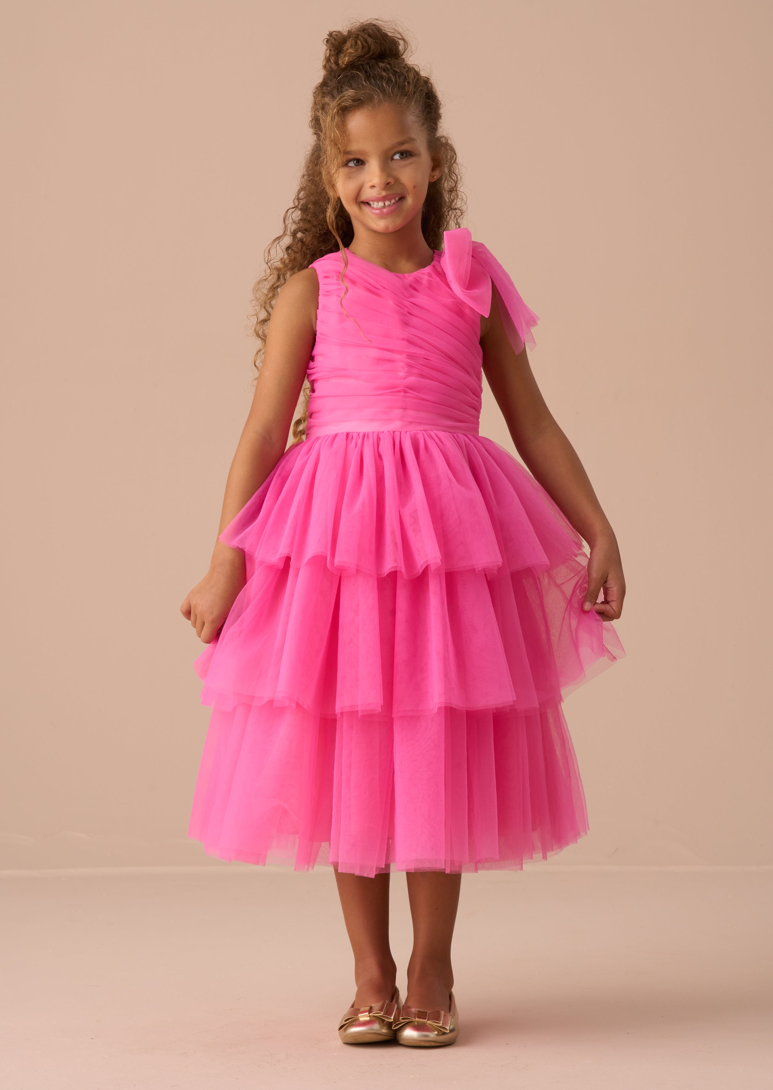 Vestido de malla con volantes y lazo rosa Sienna