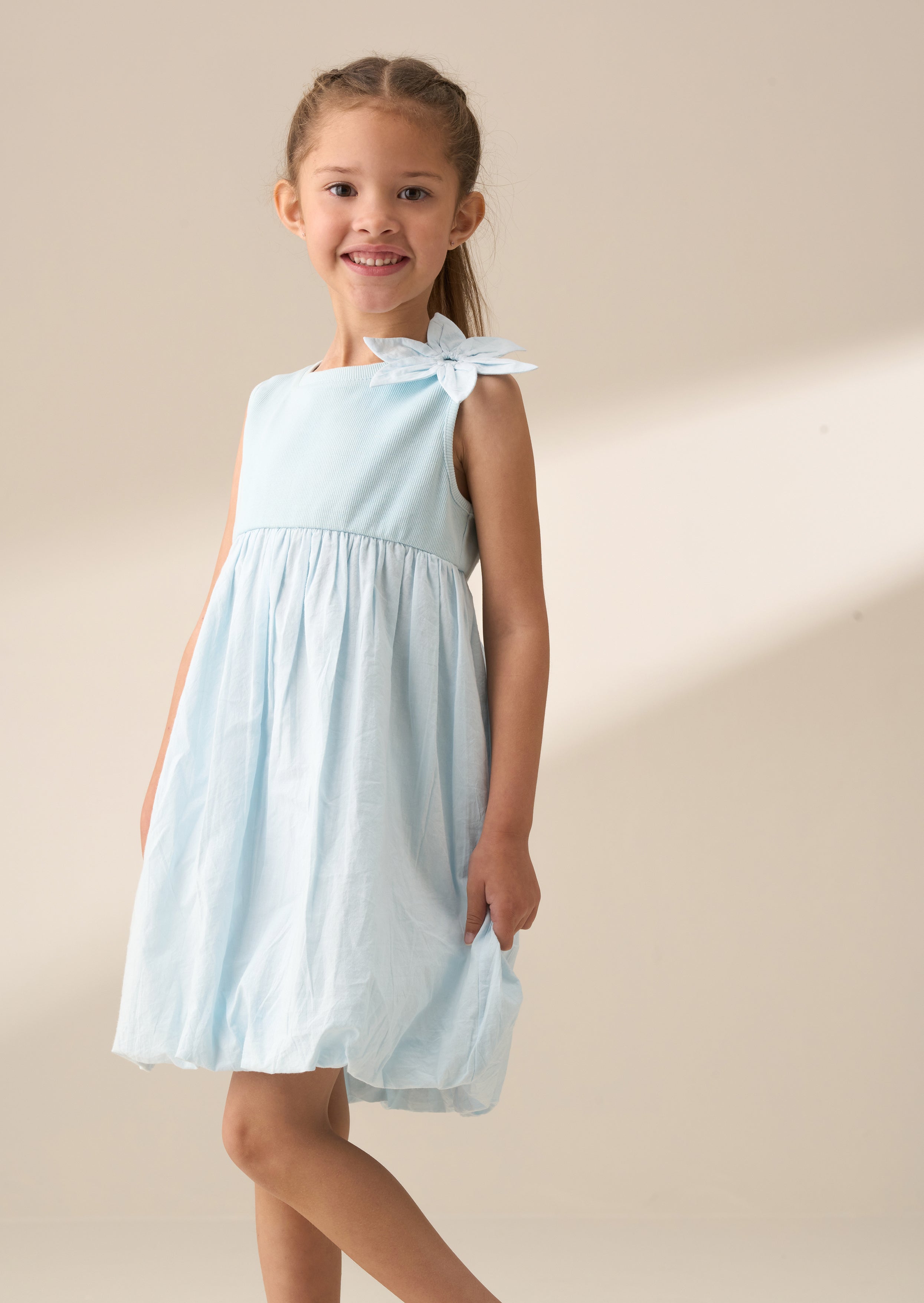 Sukienka Jenny Blue Bubble Hem Corsage