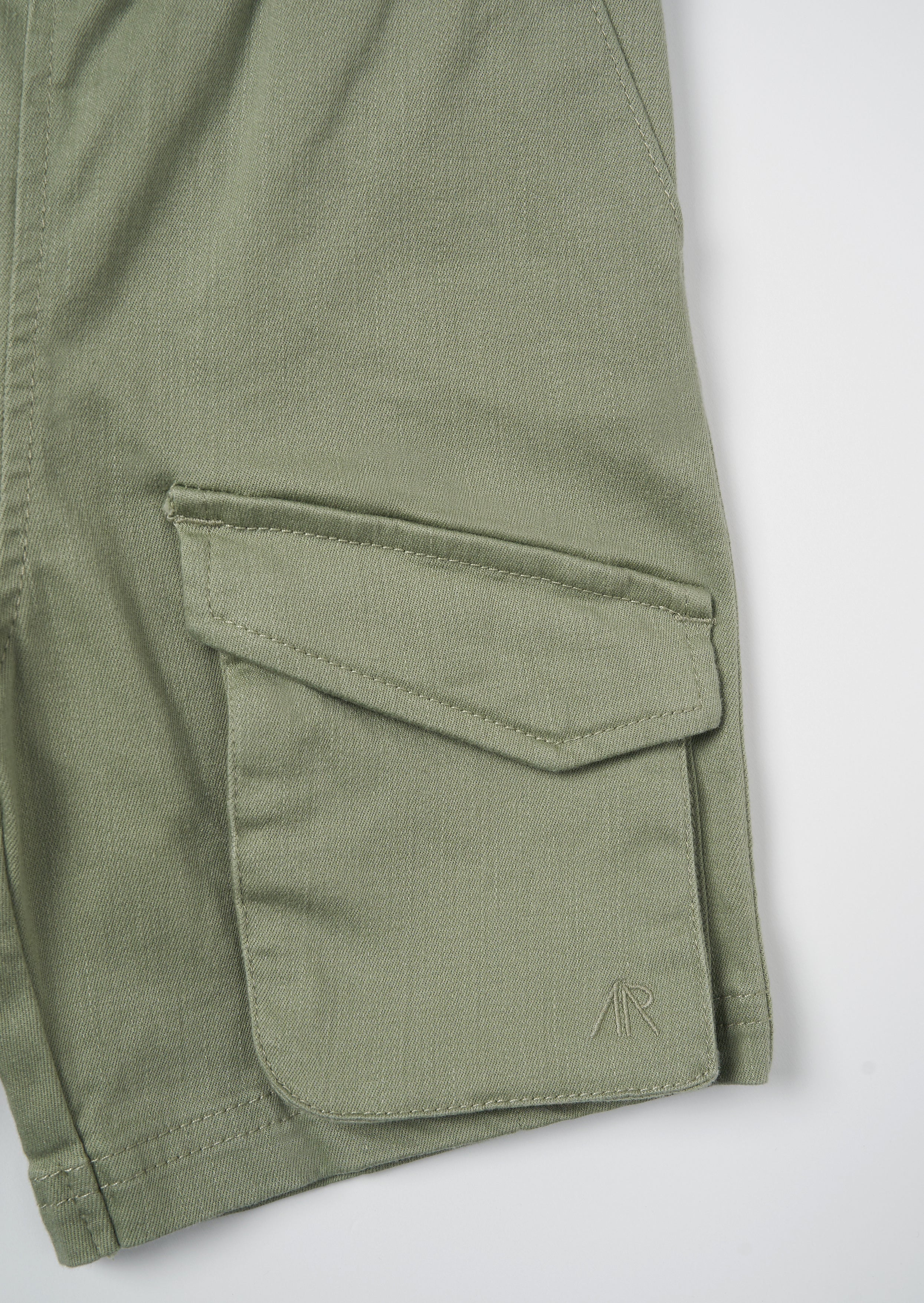 Sage Niko Cargo gewaschene Denim-Shorts