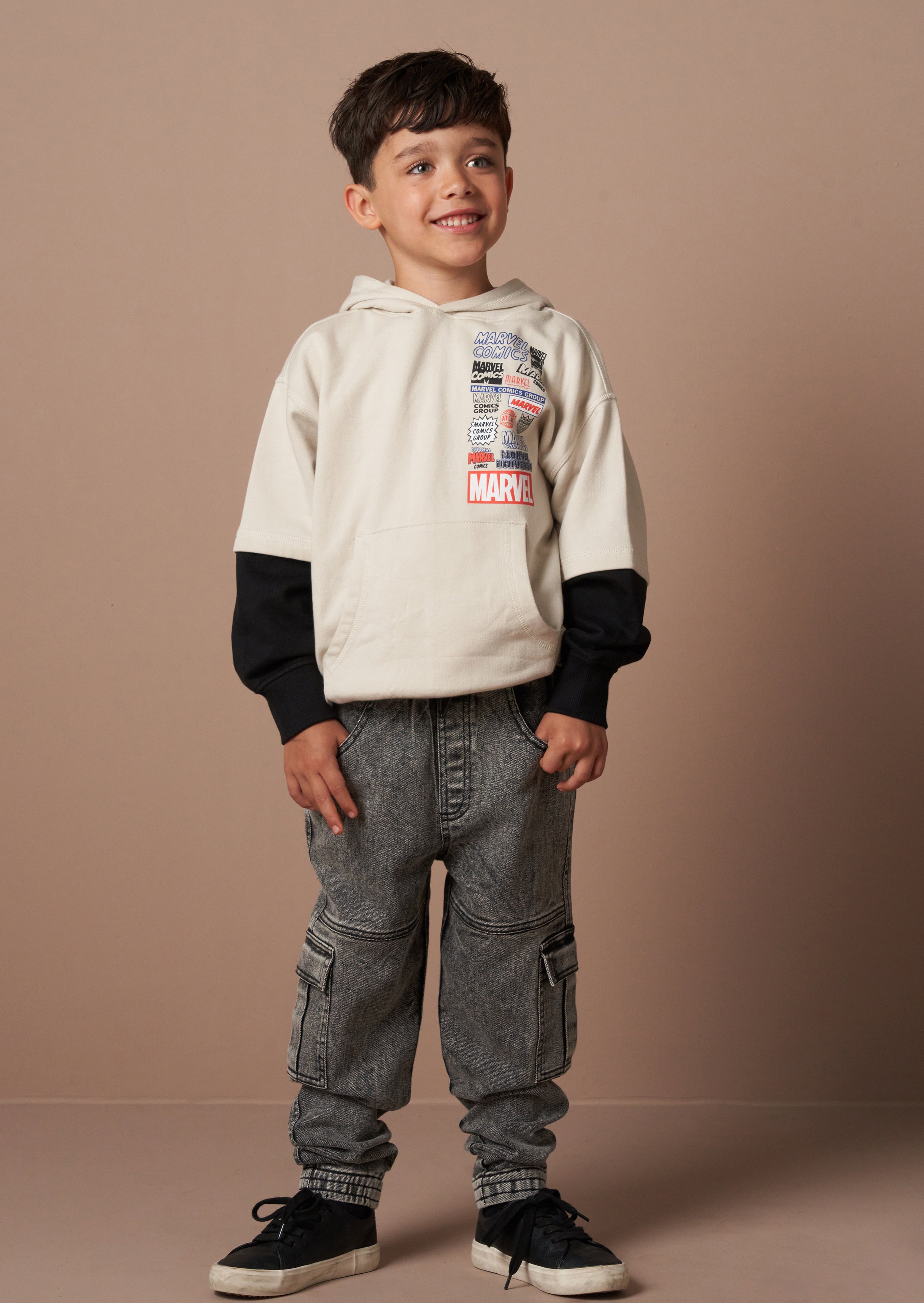 Marvel Stone Kapuzenpullover mit doppellagigem Effekt