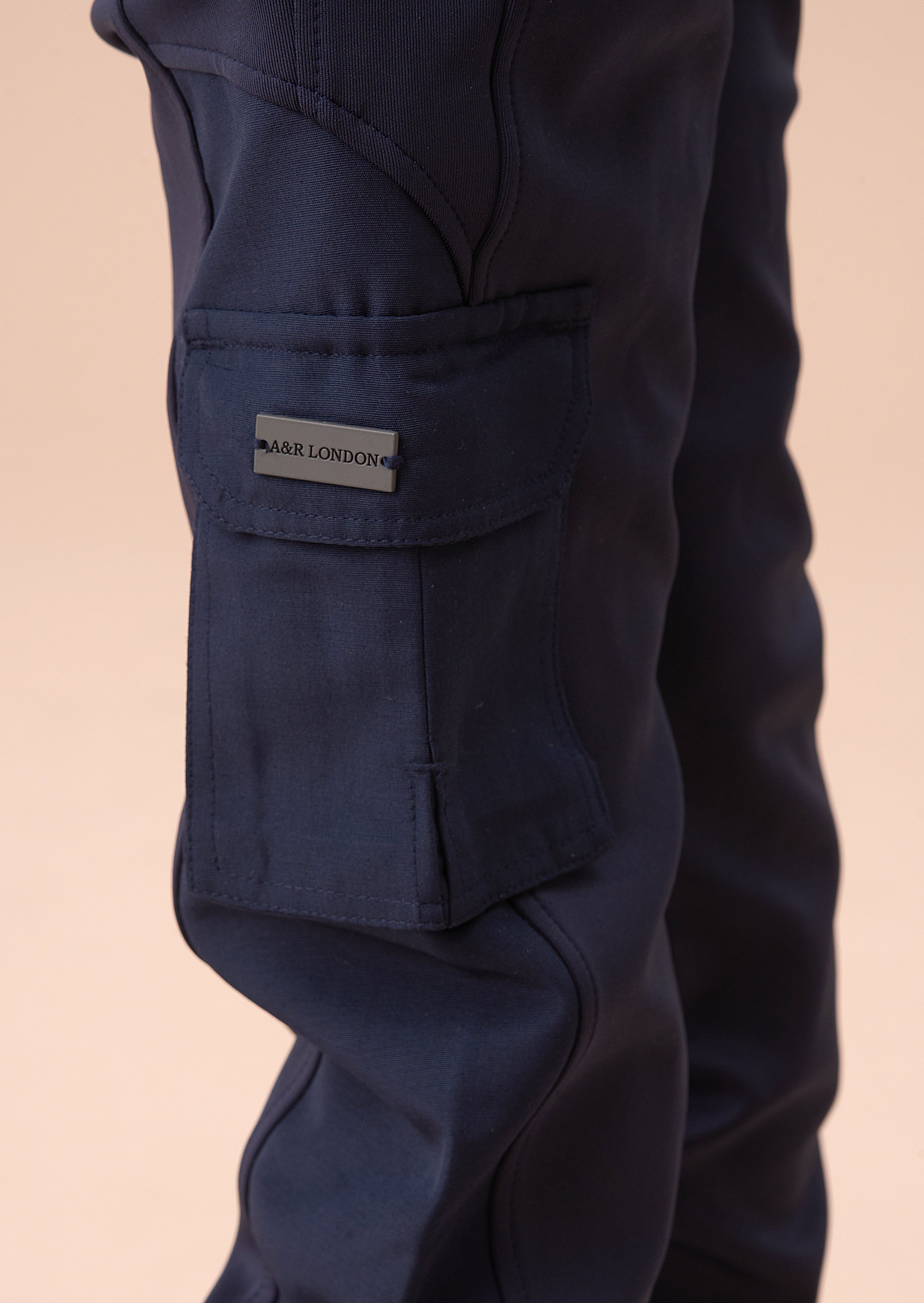 Pantalones Jogger de Tela Mixta con Paneles en Azul Marino Frank
