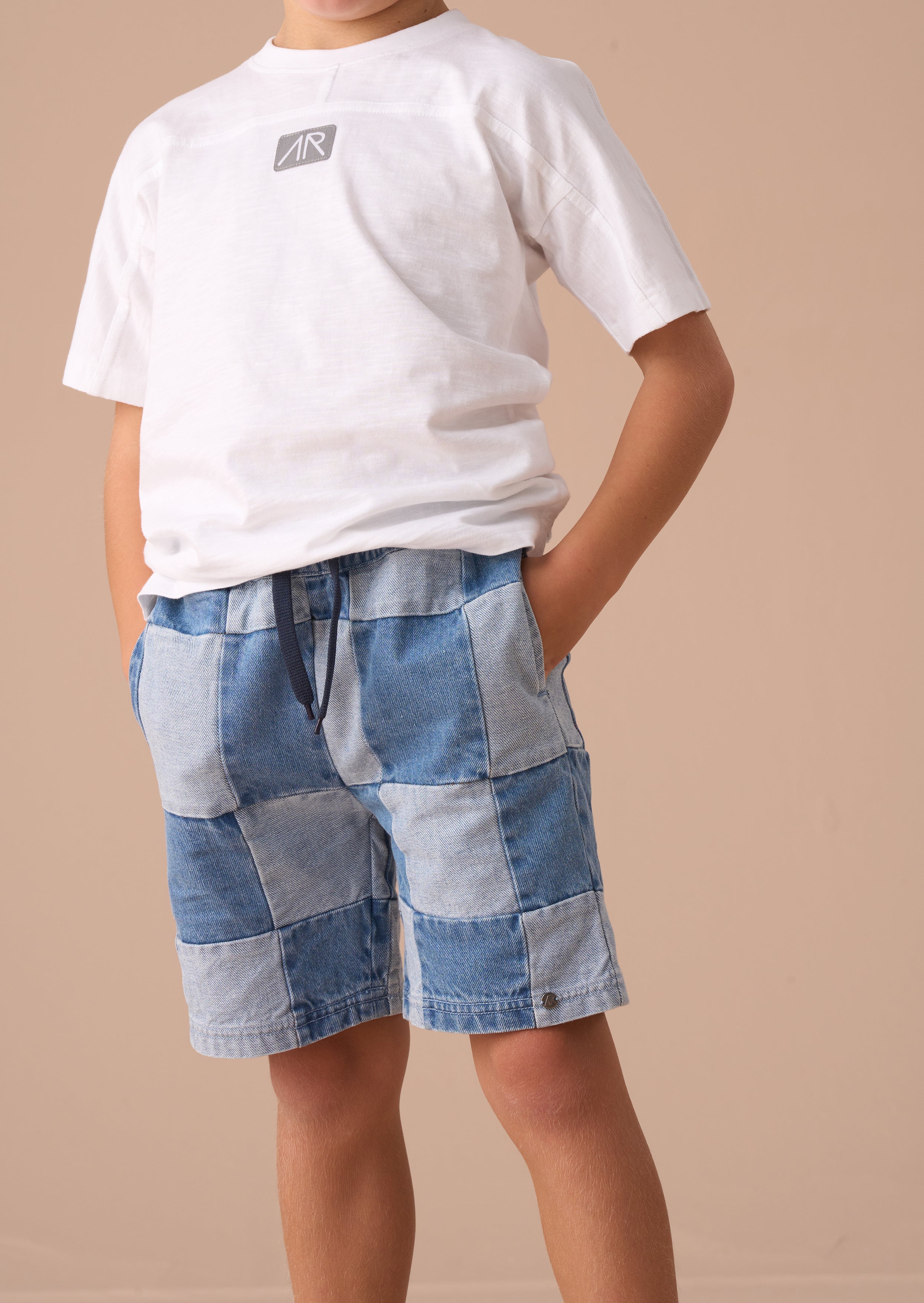 Neil Blaue Patchwork-Shorts