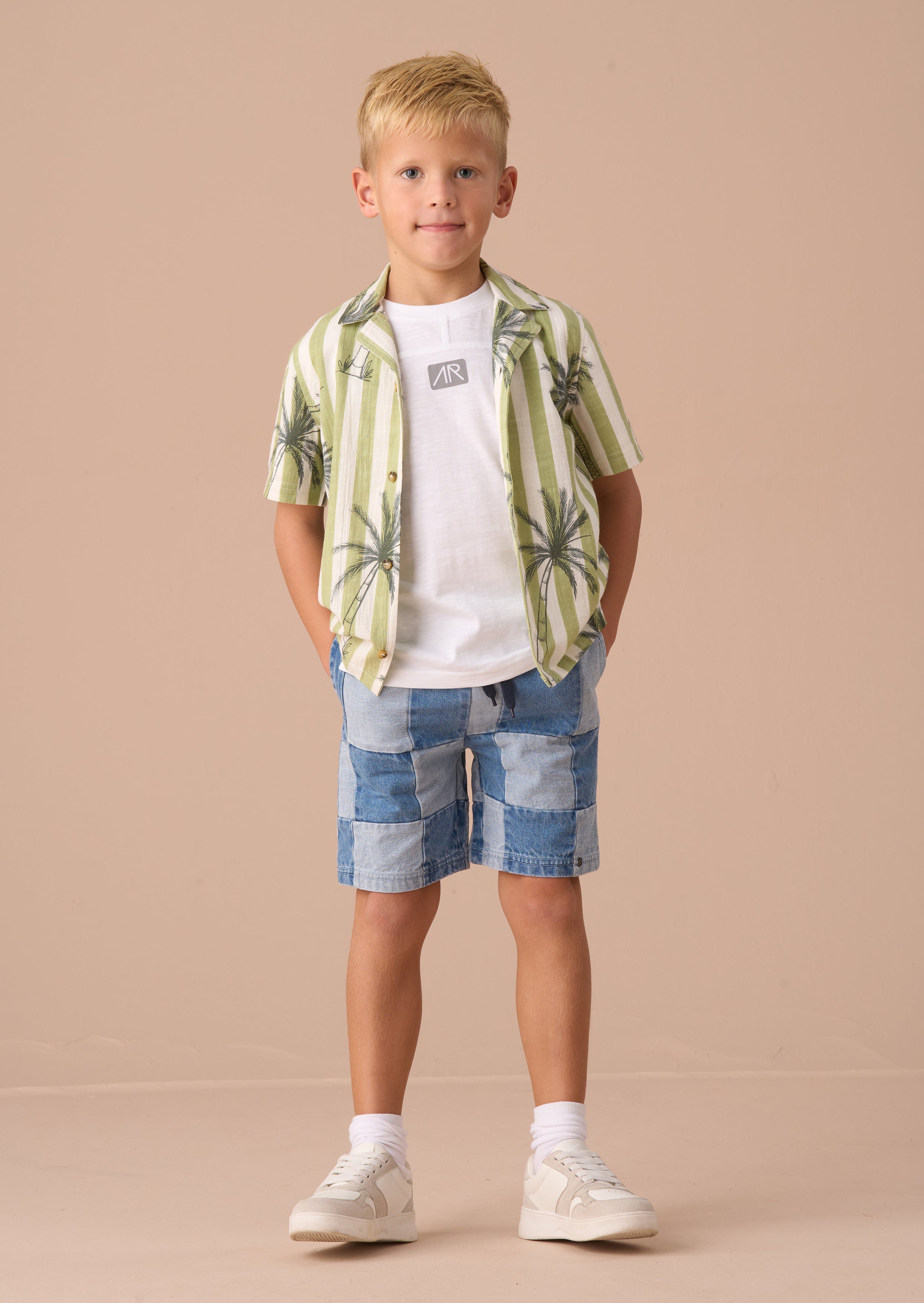 Neil Blaue Patchwork-Shorts