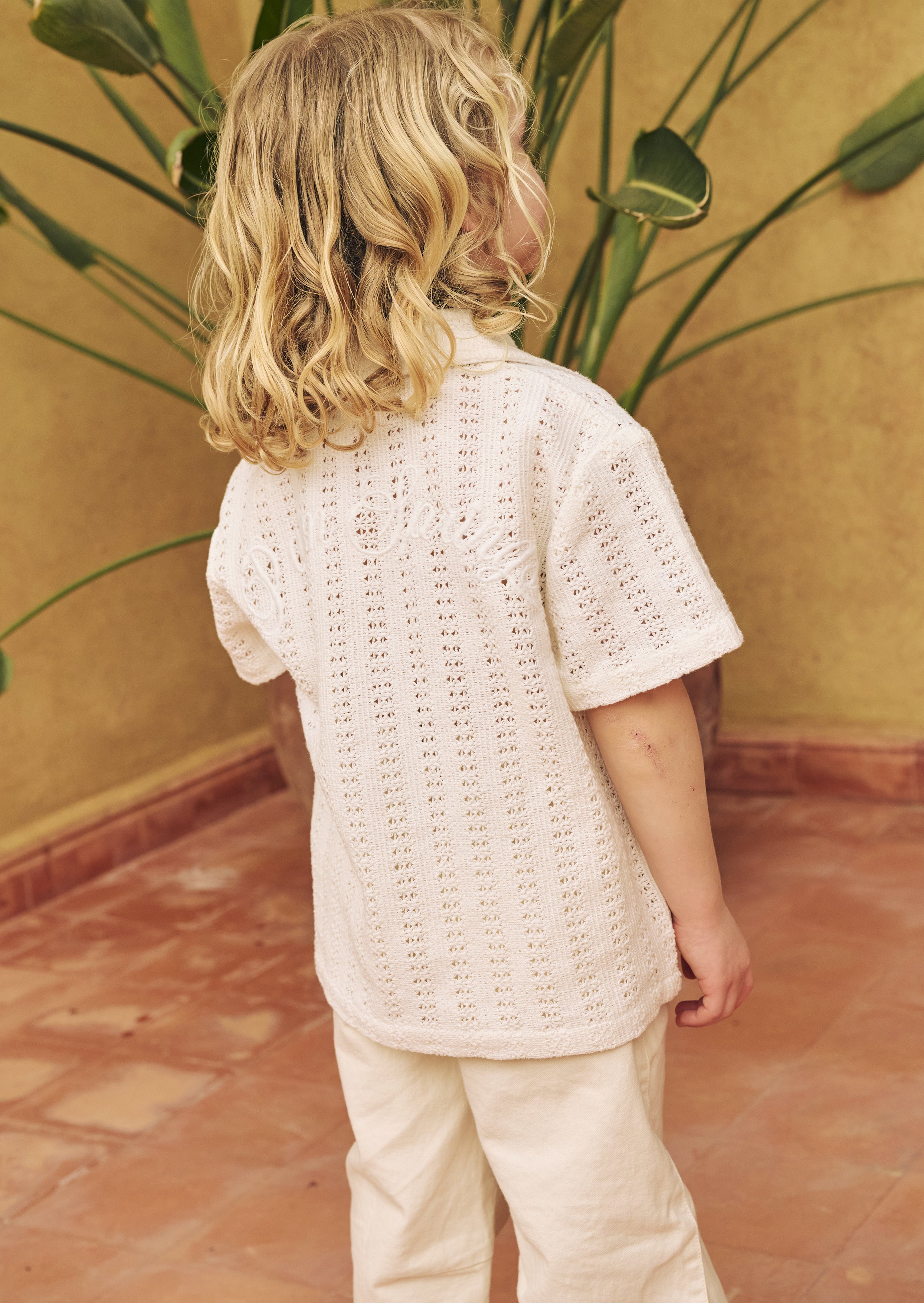 חולצת ברדלי רקומה בסריגה