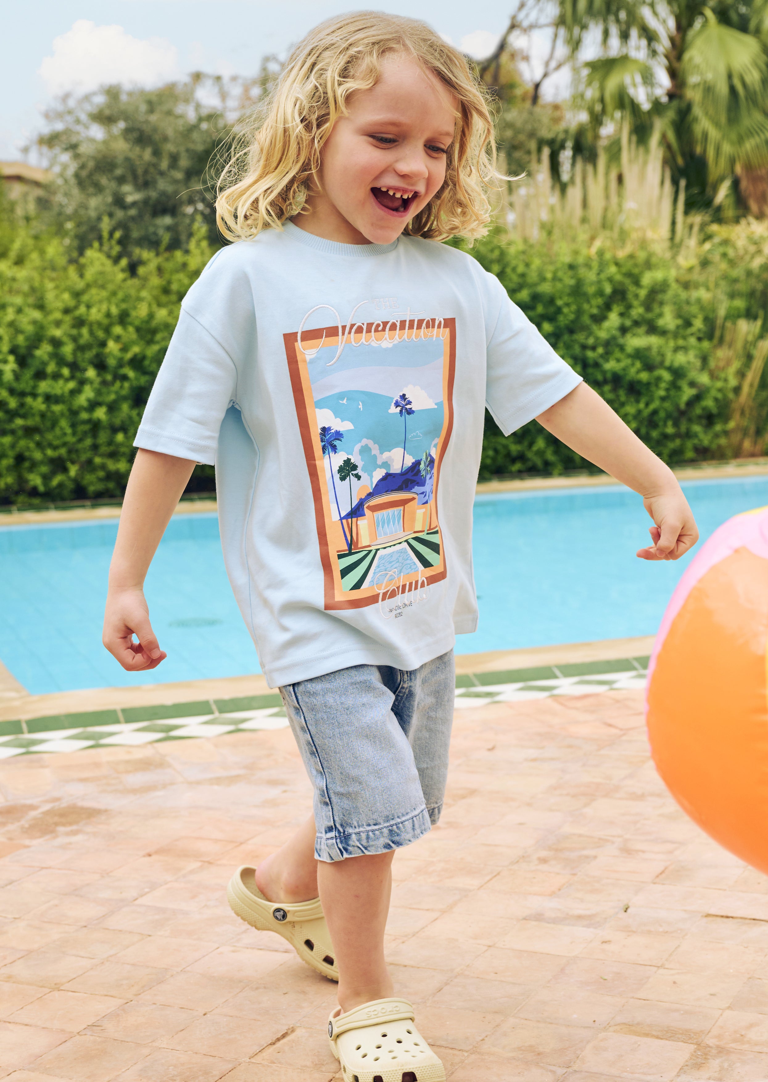 חולצת טי סצנת ג'יי פוסטקארד