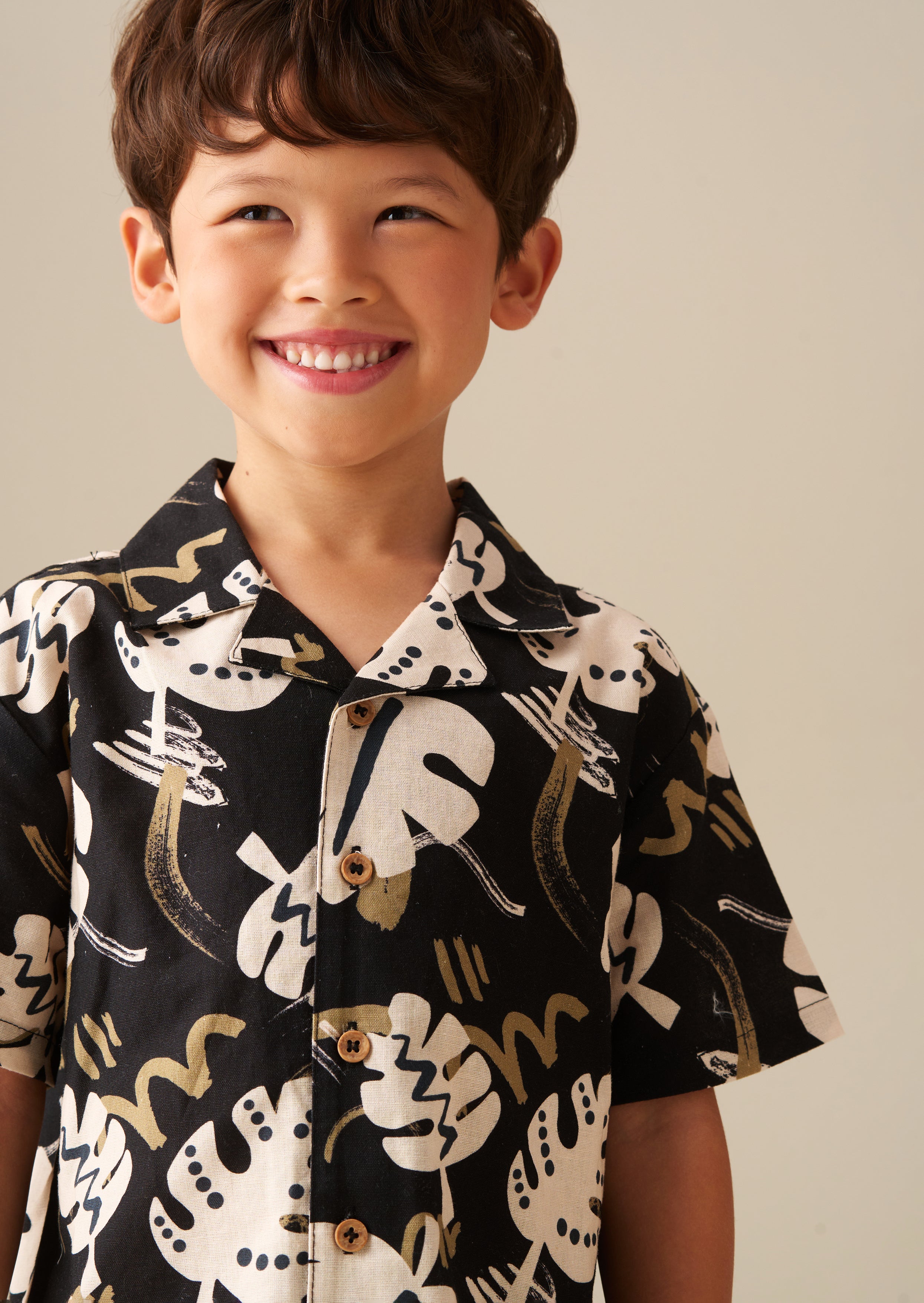 Koszula z fakturą i nadrukiem liści Finn