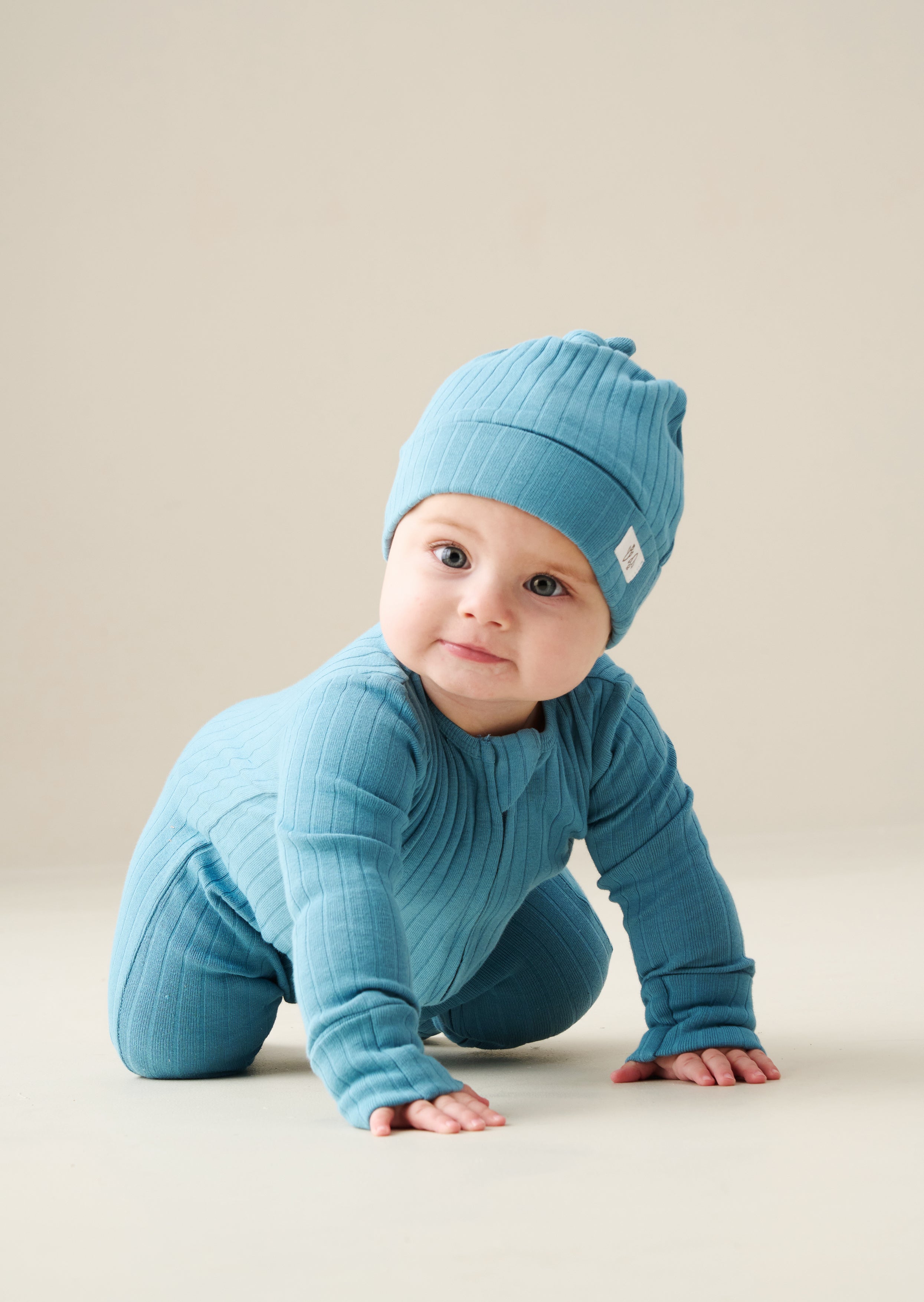Pijama orgánico de algodón Remy Blue con gorro