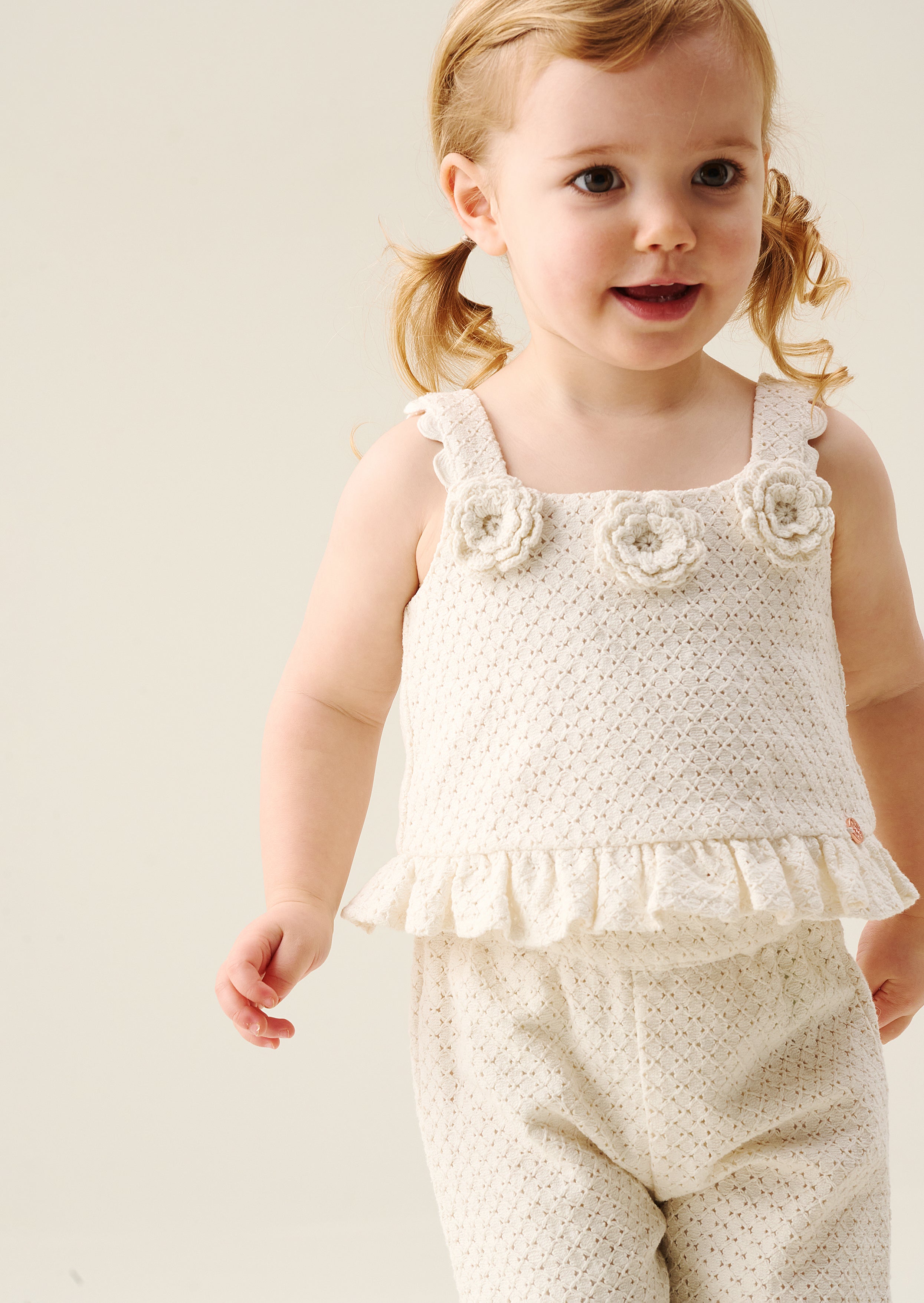 Conjunto Rita Bow de Crochet con Volantes