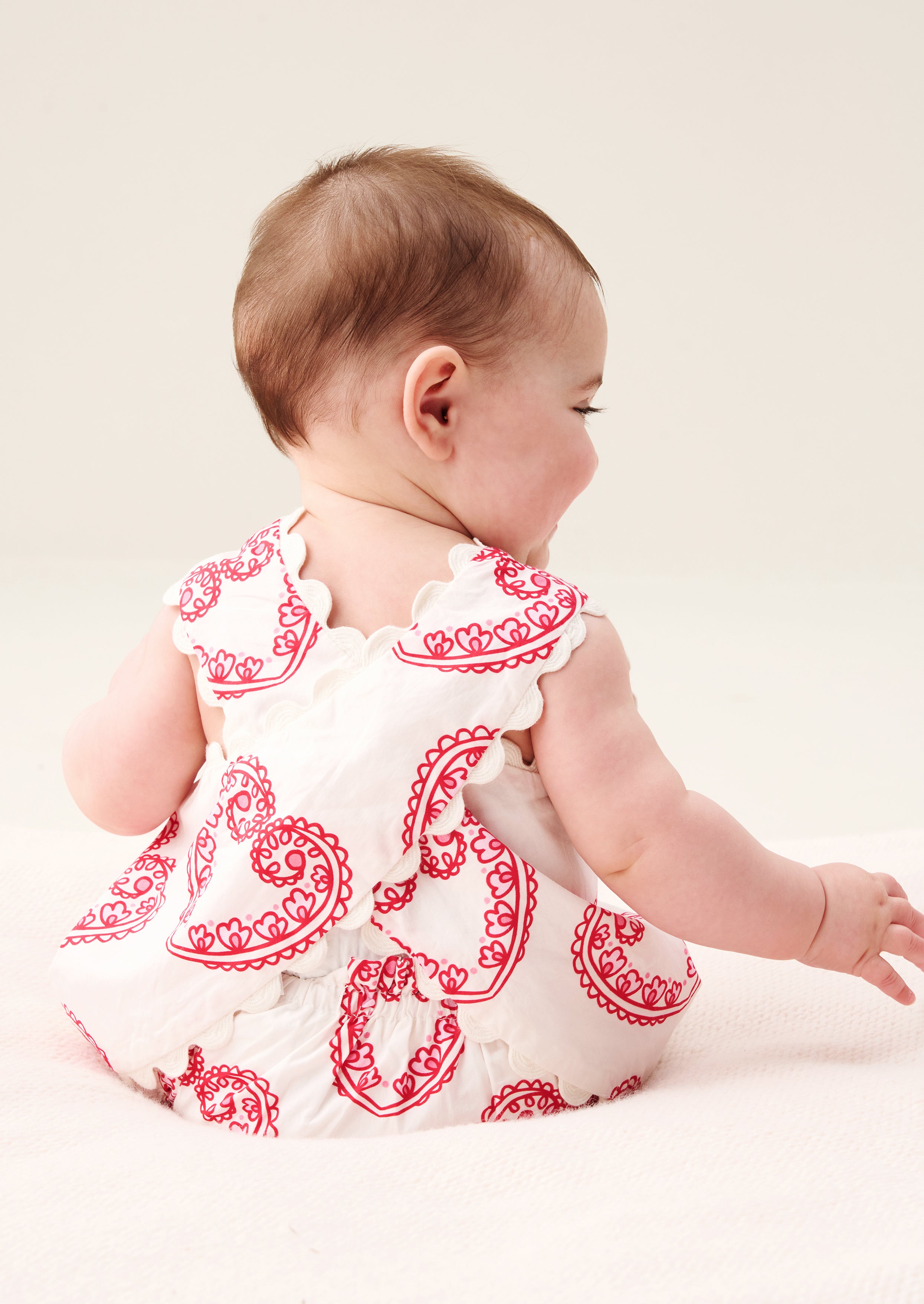 تونيك رينا باندانا بطبعة قلب