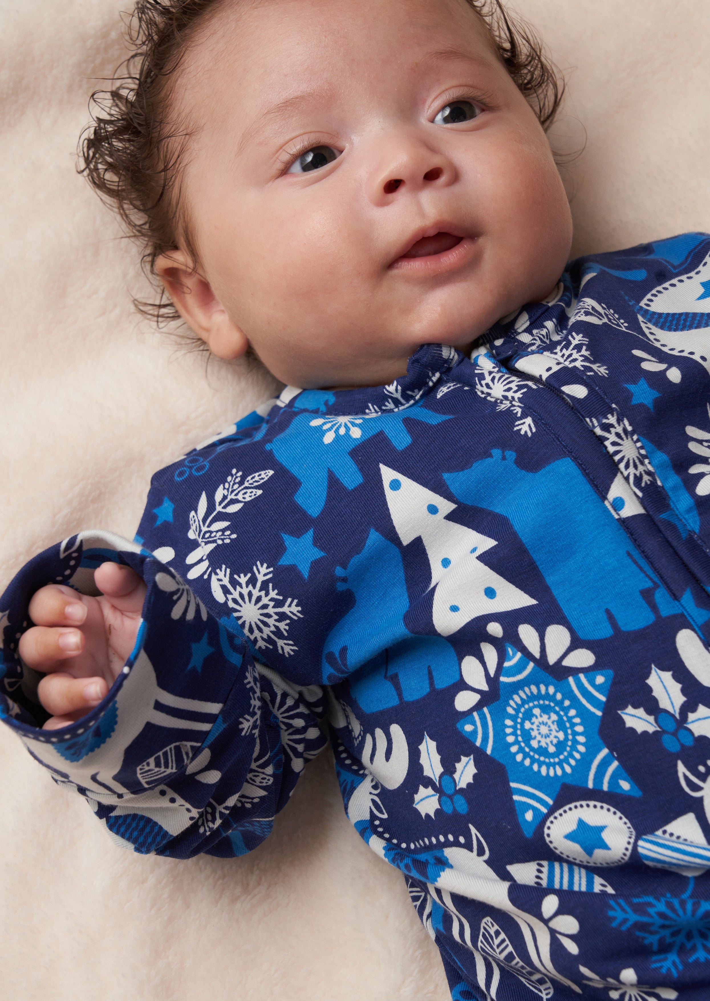 Pijama y gorro Andreas con estampado escandinavo azul marino