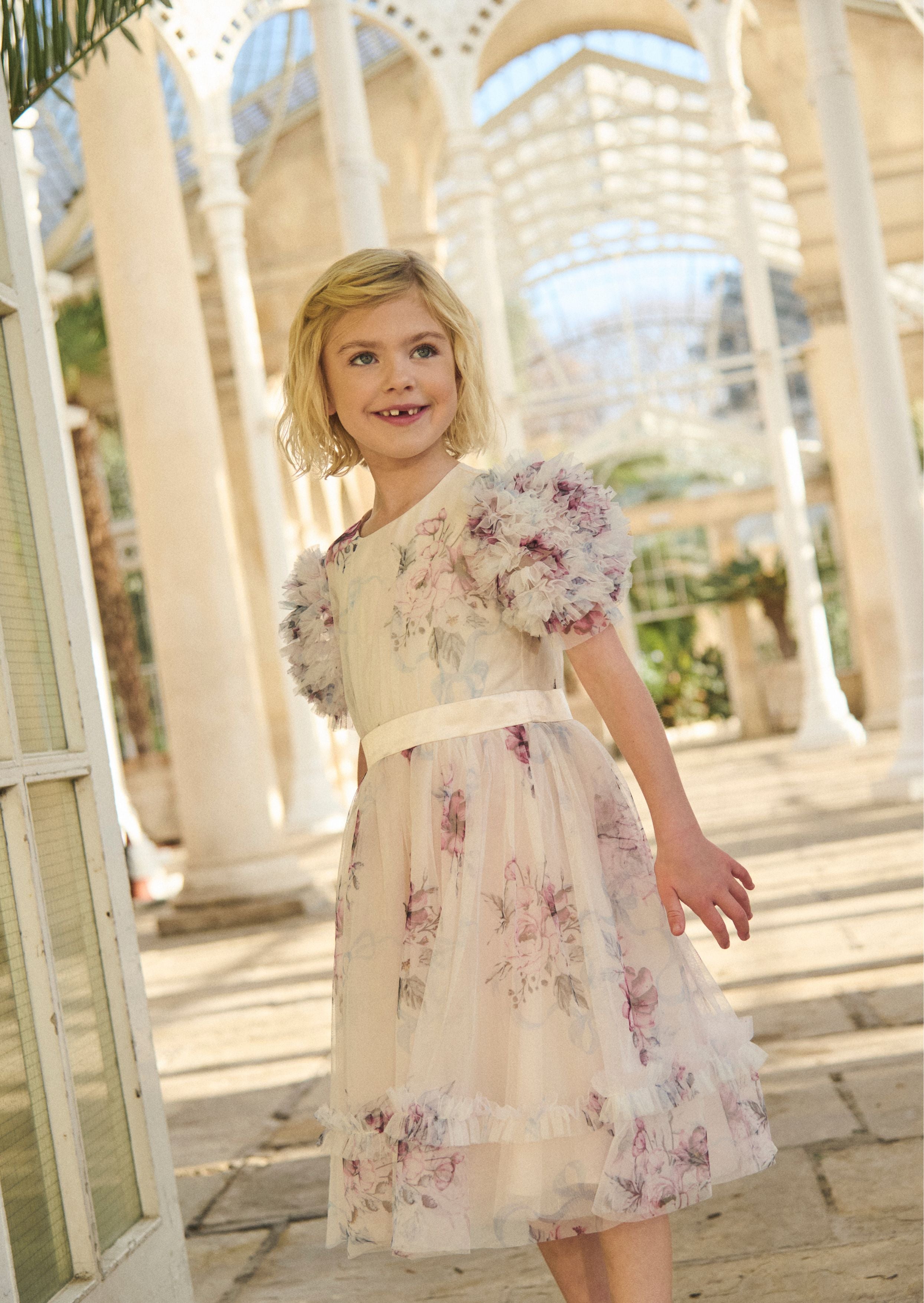 Vestido de malla con volantes y mangas con volantes Florence Blush