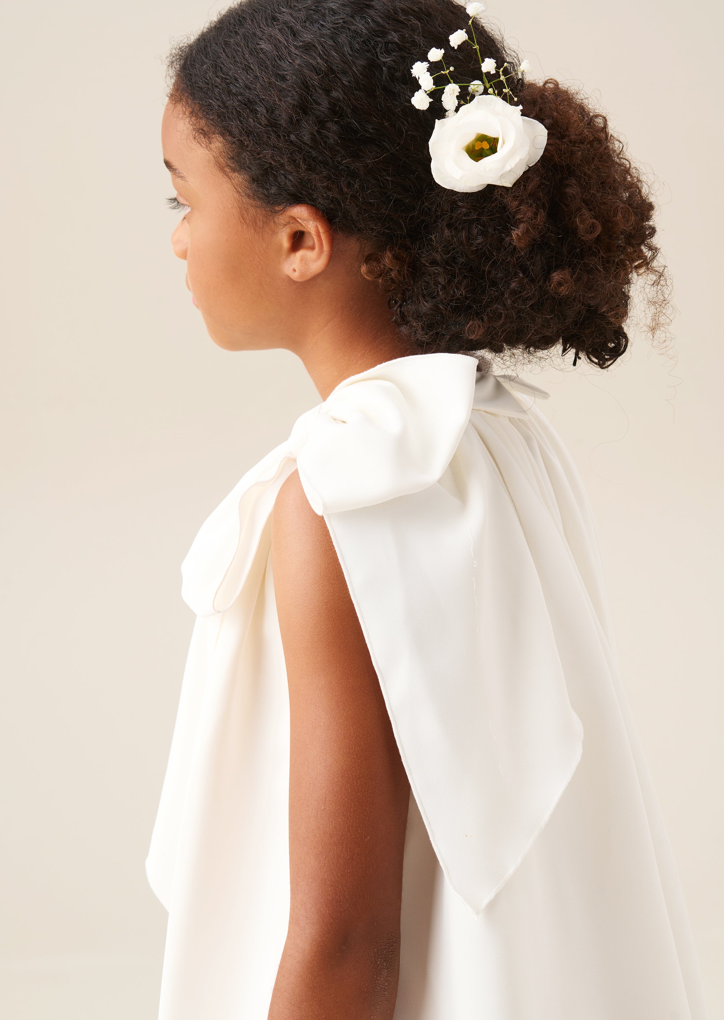 فستان أميليا وايت بفيونكة متأرجح