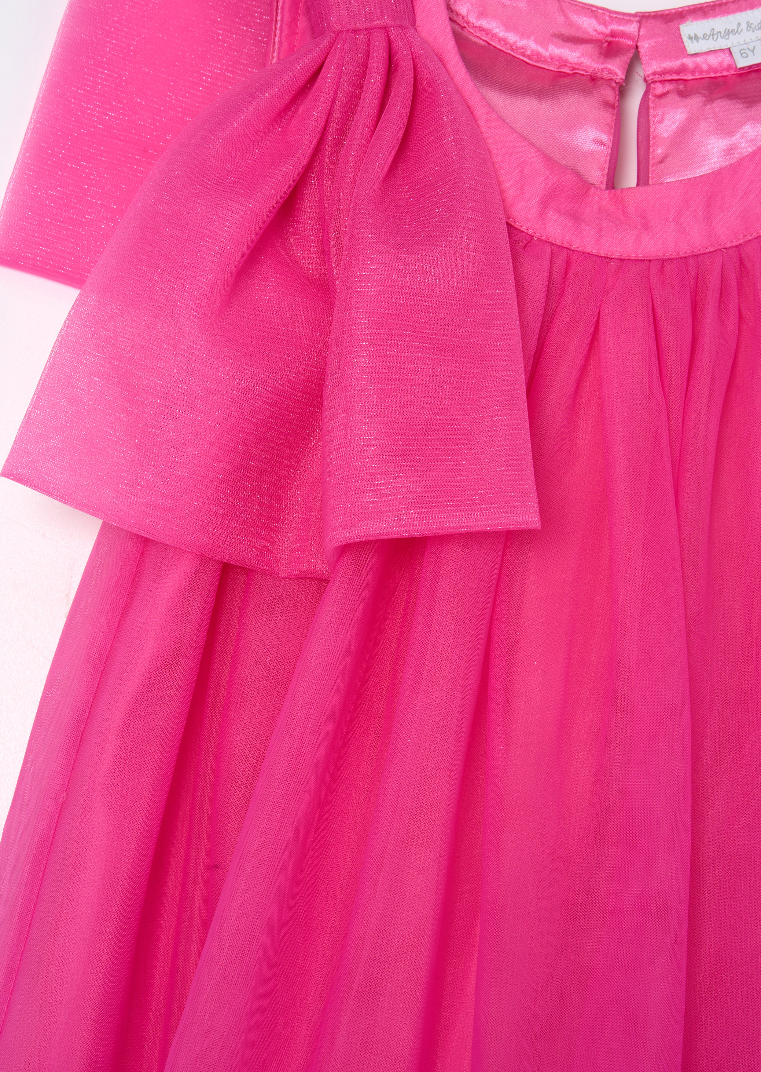 فستان تالولا بكتف القوس من التول