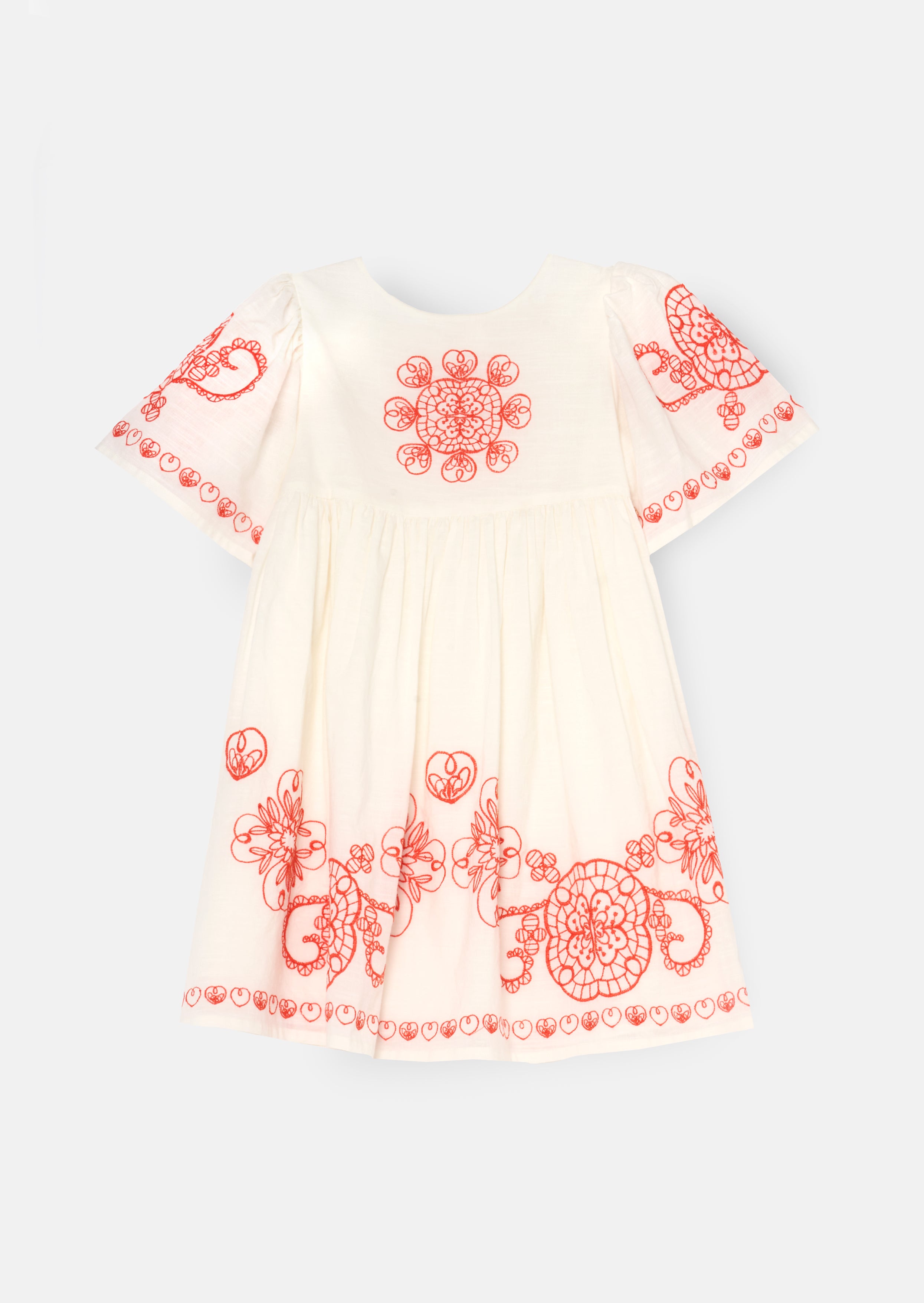 فستان سوينغ مطرز من رينا عاجي