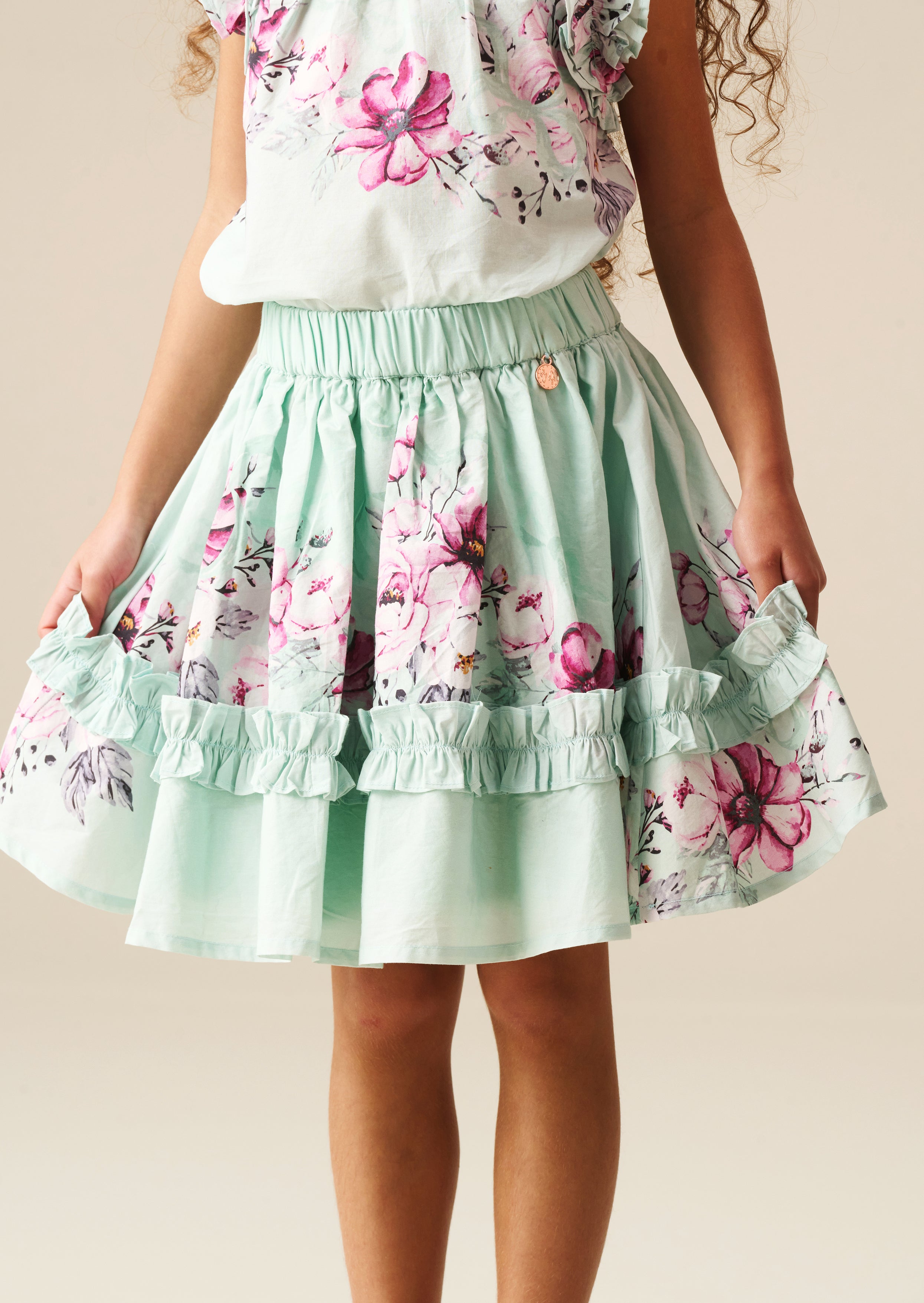 تنورة نينا بحافة كشكش