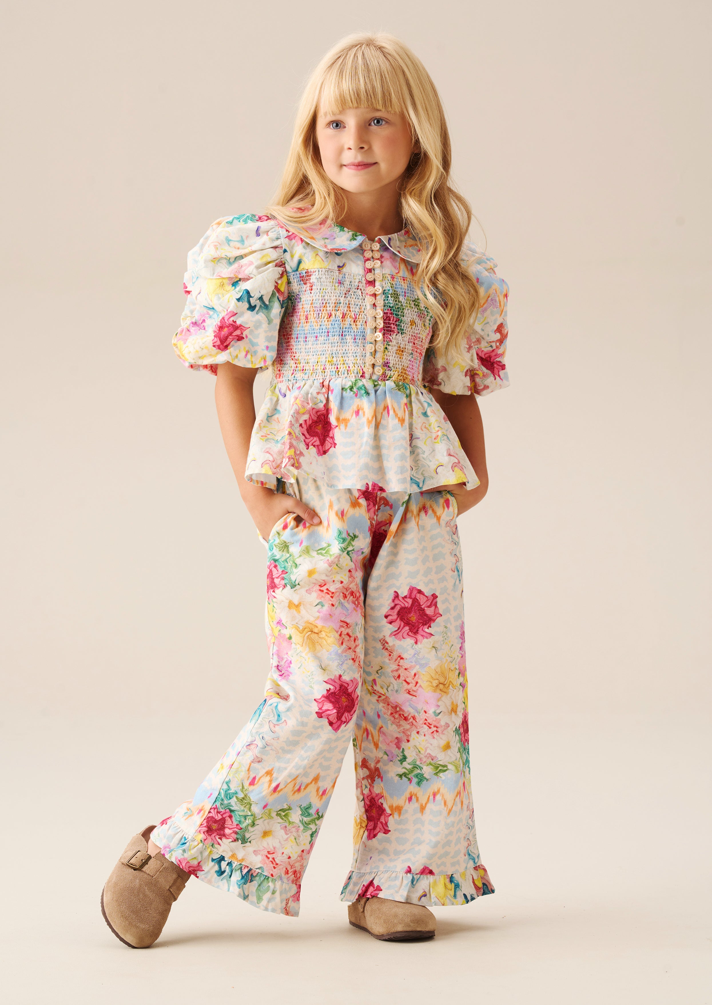 بنطلون أورلا متعدد الطباعة بحافة كشكش