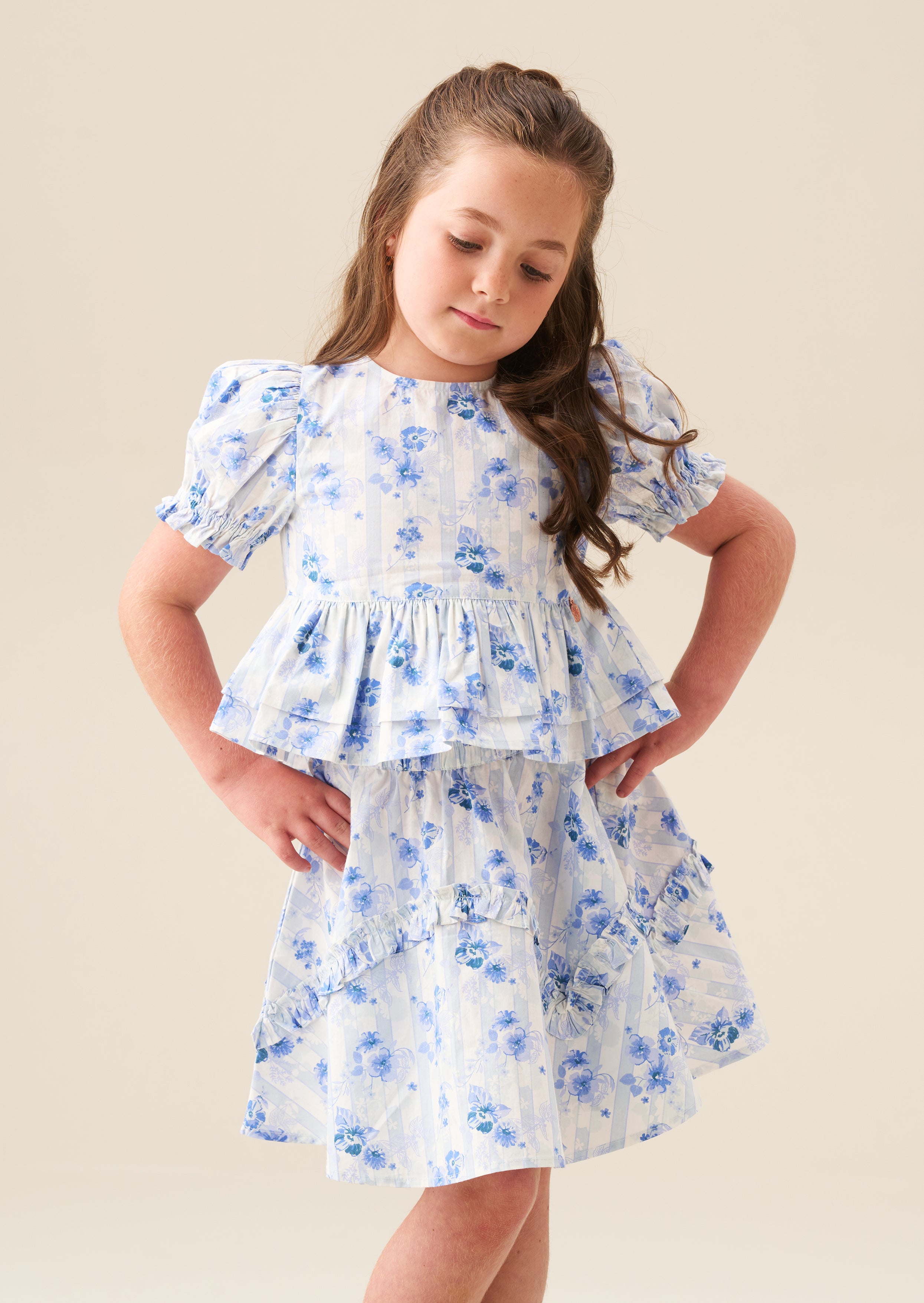 بلوزة بيا فلورال بتفصيل ربطة وبيبلوم