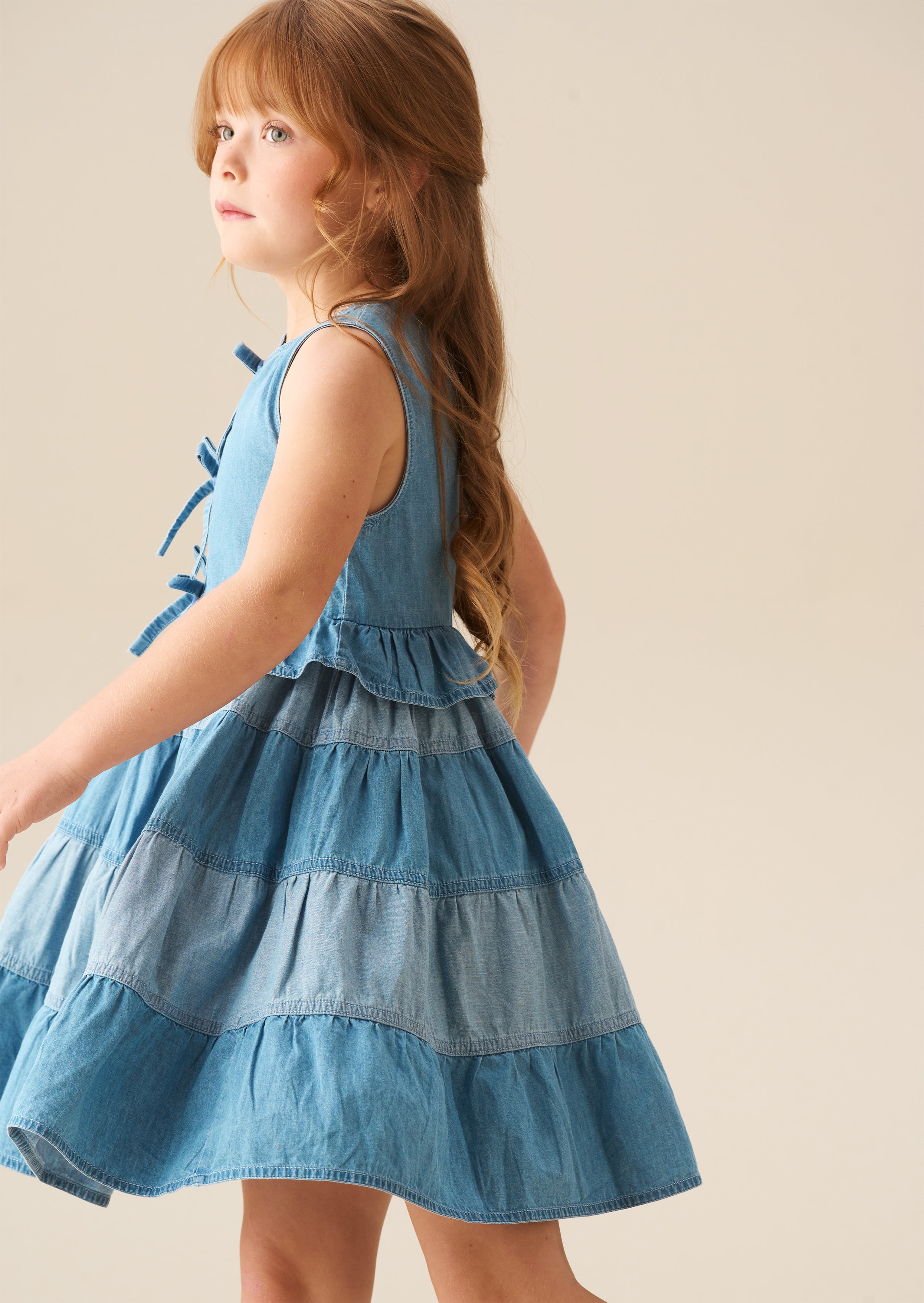 Robe en jean à volants avec détail noué Hannah